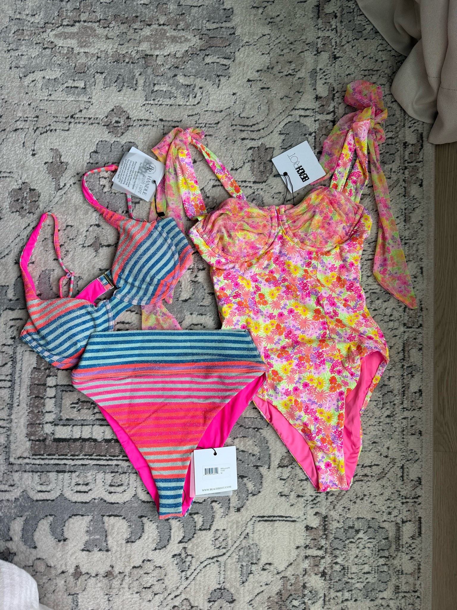 @Beach Riot with the cutest swim!!!!

#LTKSeasonal #LTKSwim #LTKootd