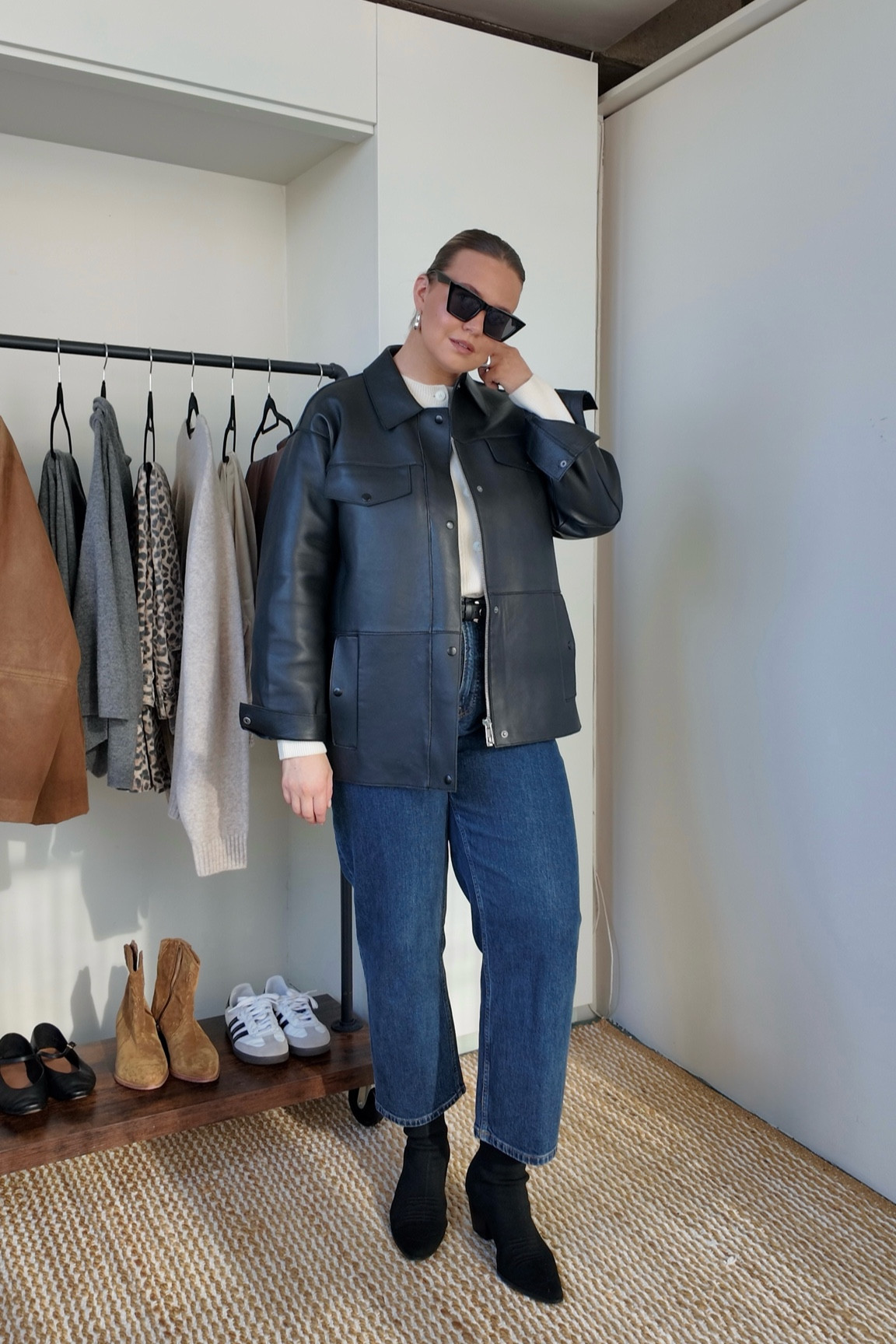 30 midsize outfits in 30 days 

Stories sunglasses 
Uniqlo knit XL
Whistles leather biker jacket XL
Everlane curvy jeans W33
Free people black boots
Hush belt L 
H&M silver hoop earrings 

#LTKspring #LTKstyletip #LTKcurves