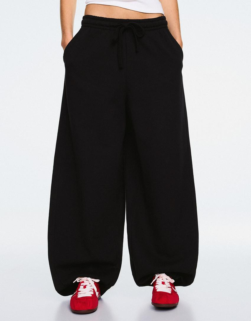 Barrel-Jogginghose mit Stoppern - Hosen - Damen | Bershka DE