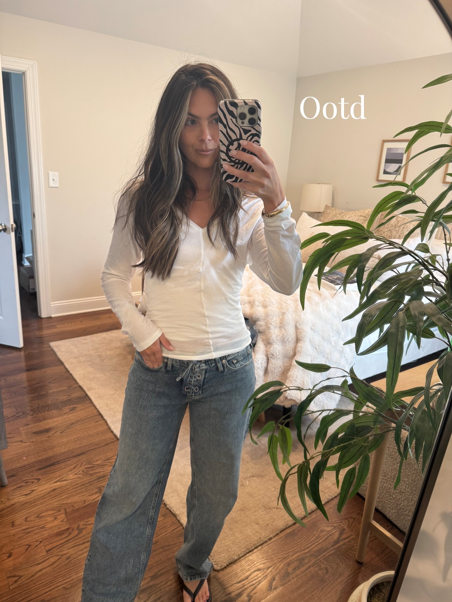 Nothing better than a good pair of jeans and a tee! Basic but chic ootd!

Casual outfit , errands outfit, gap jeans, gap denim, spring style, spring outfits 

#LTKmomlife #LTKgrwm #LTKootd