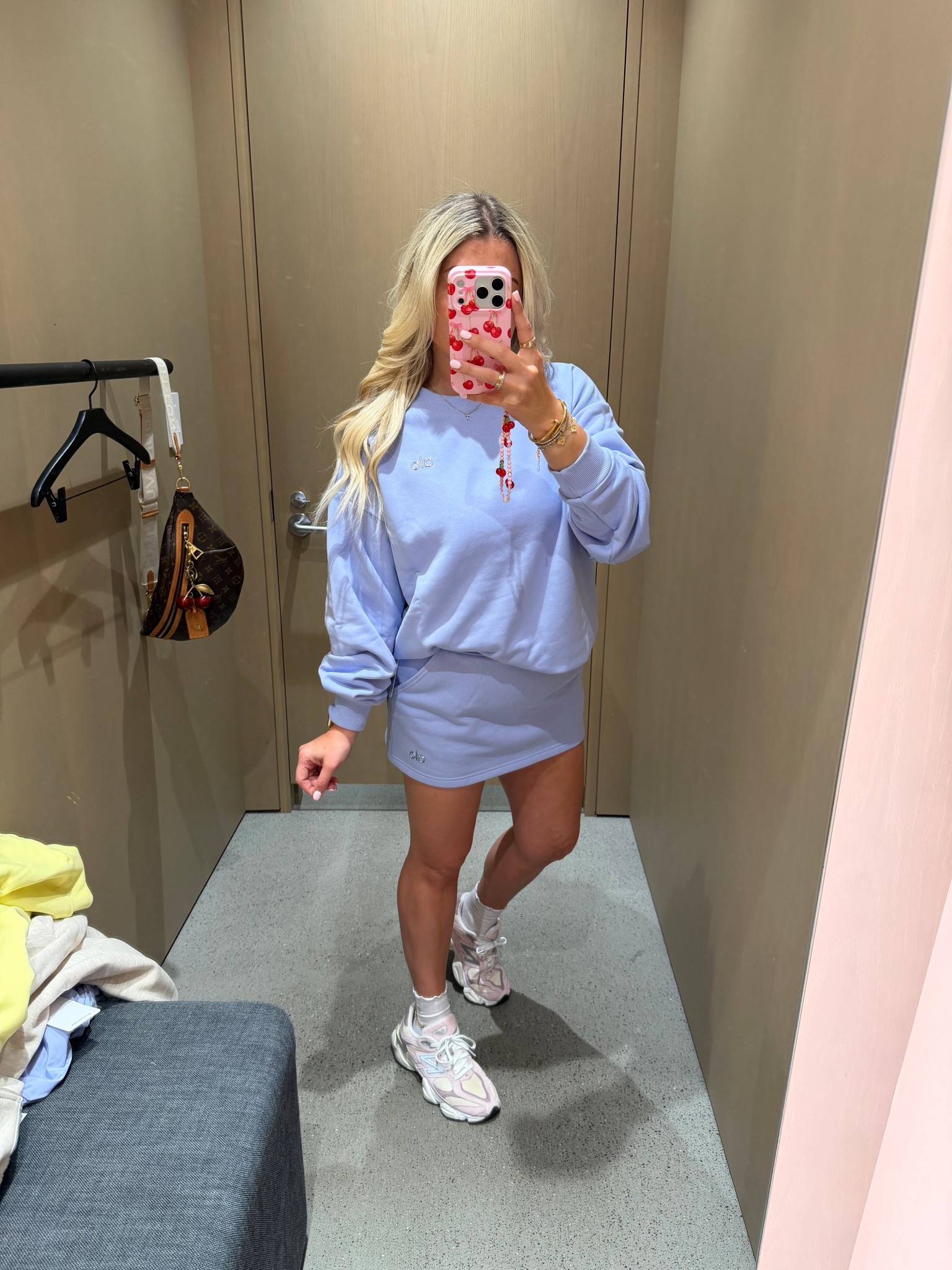 New Alo color!
Size small