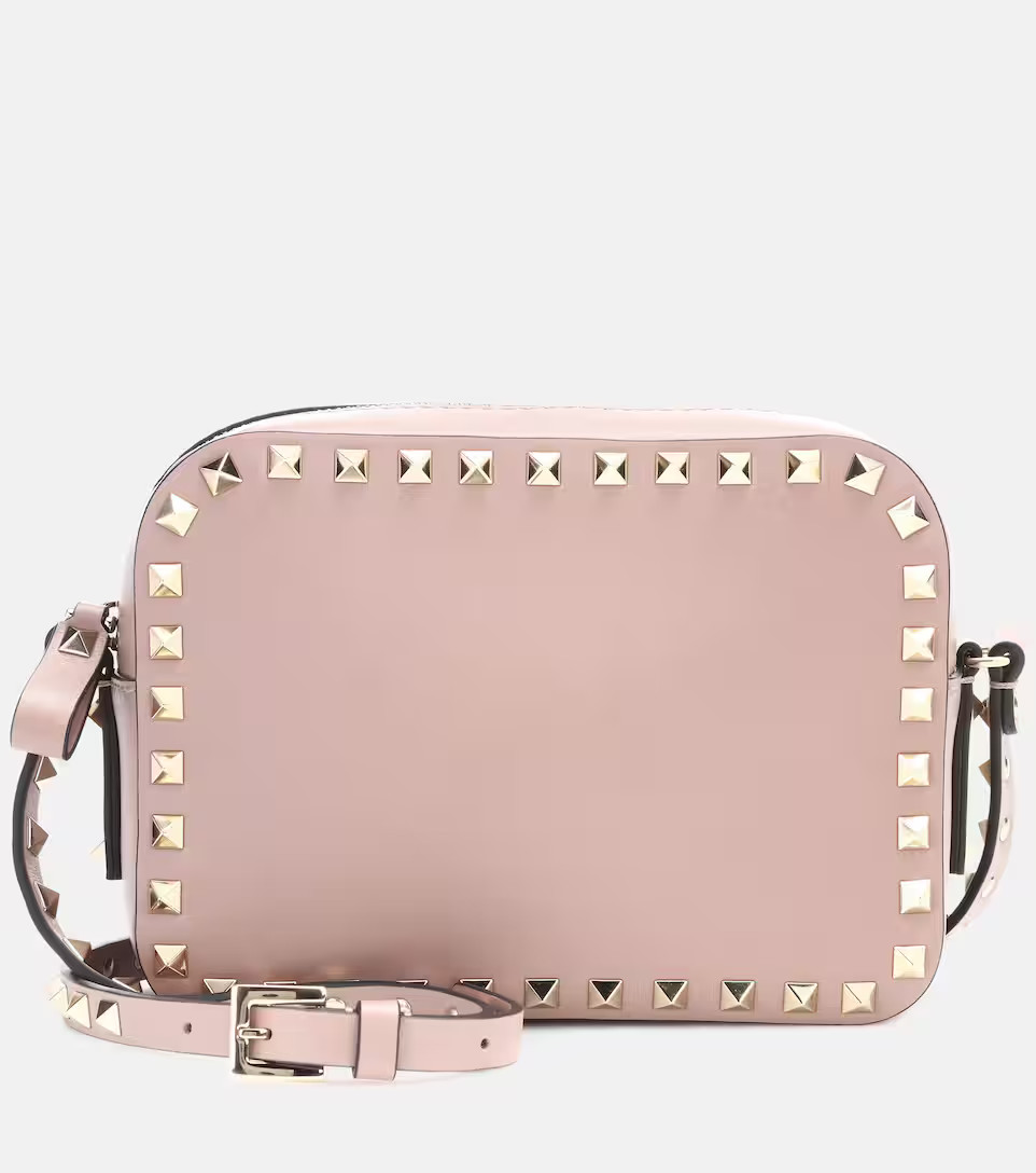 Valentino Garavani bolso cruzado de piel Rockstud | Mytheresa (US/CA)