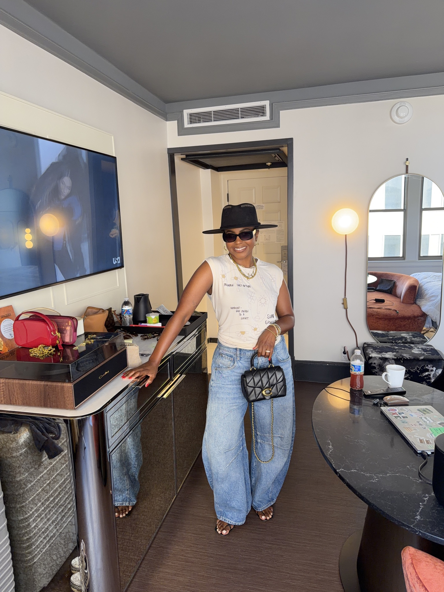 Top: Andrea Iyamah
Fedora: Shop LFC