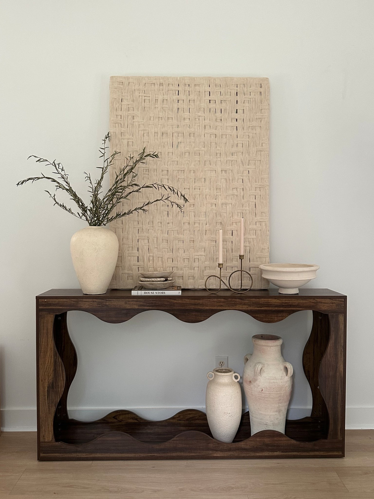 Scalloped console of my dreams!

#LTKHome #LTKSaleAlert #LTKSeasonal