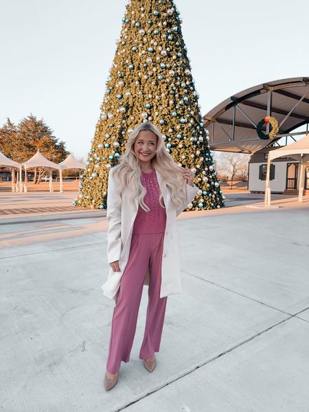 A pink holiday outfit?! Count me in🙋🏼‍♀️ Loving this monochromatic pink look from @lulus with the most stunning white coat! Talk about a timeless piece you can have in your closet FOREVER! #lovelulus #lulusambassador  

Everything linked in my LTK (link in bio)