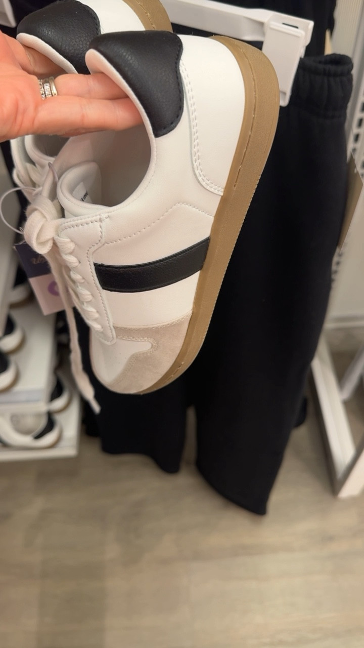 Memory foam insole! 

#LTKStyleTip #LTKFindsUnder50