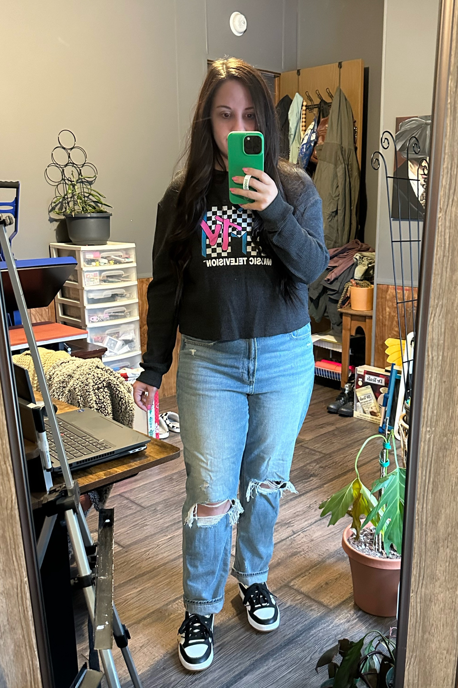 I hate jeans these days but I can rock with these 

#LTKmidsize #LTKworkwear #LTKsalealert