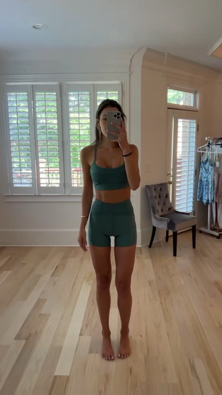 LOVE this set!!!! Size small in both 


#LTKstyletip #LTKSeasonal #LTKFind