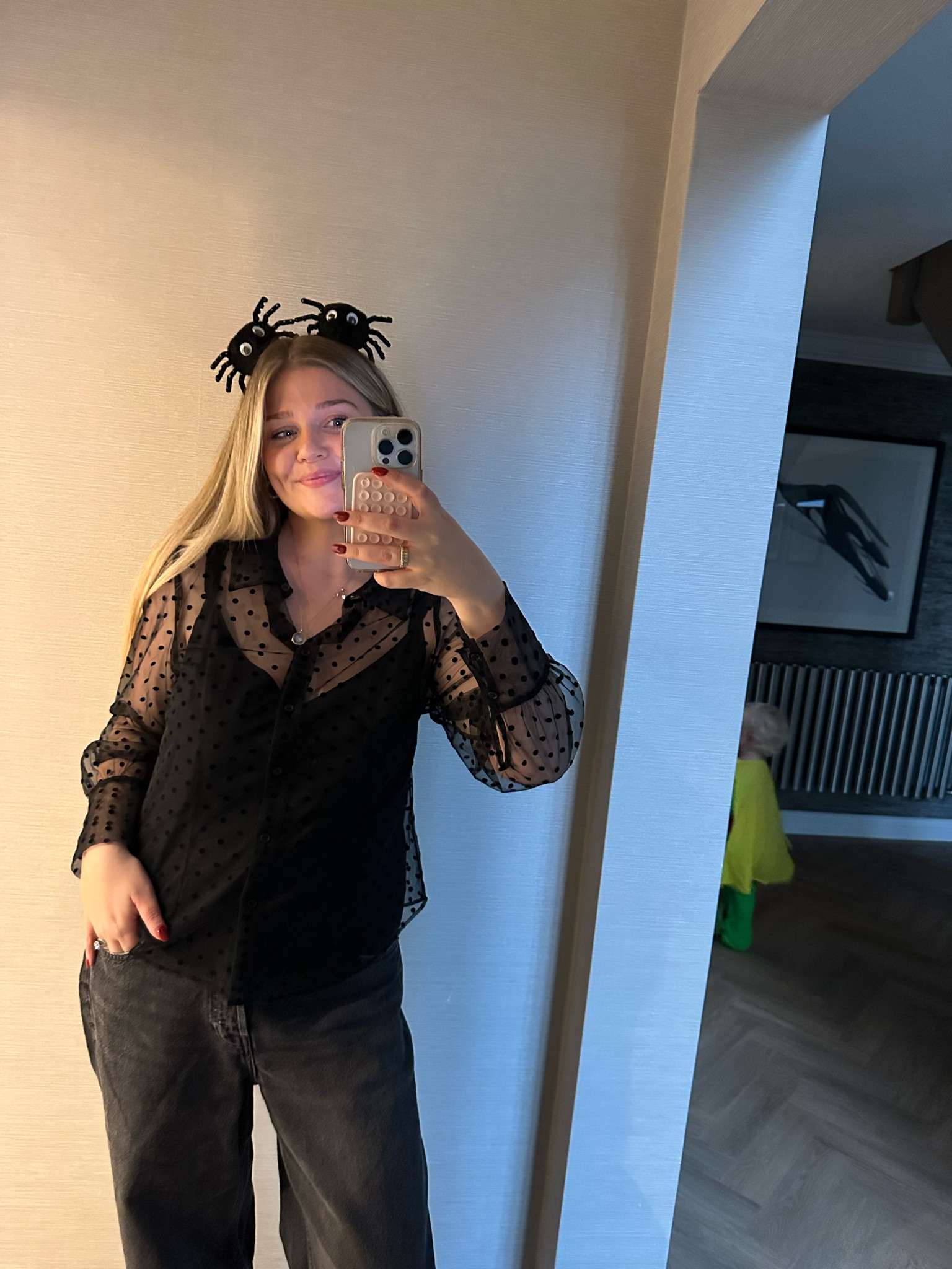 polka dot shirt 🖤

#LTKwinter #LTKautumn #LTKpartywear