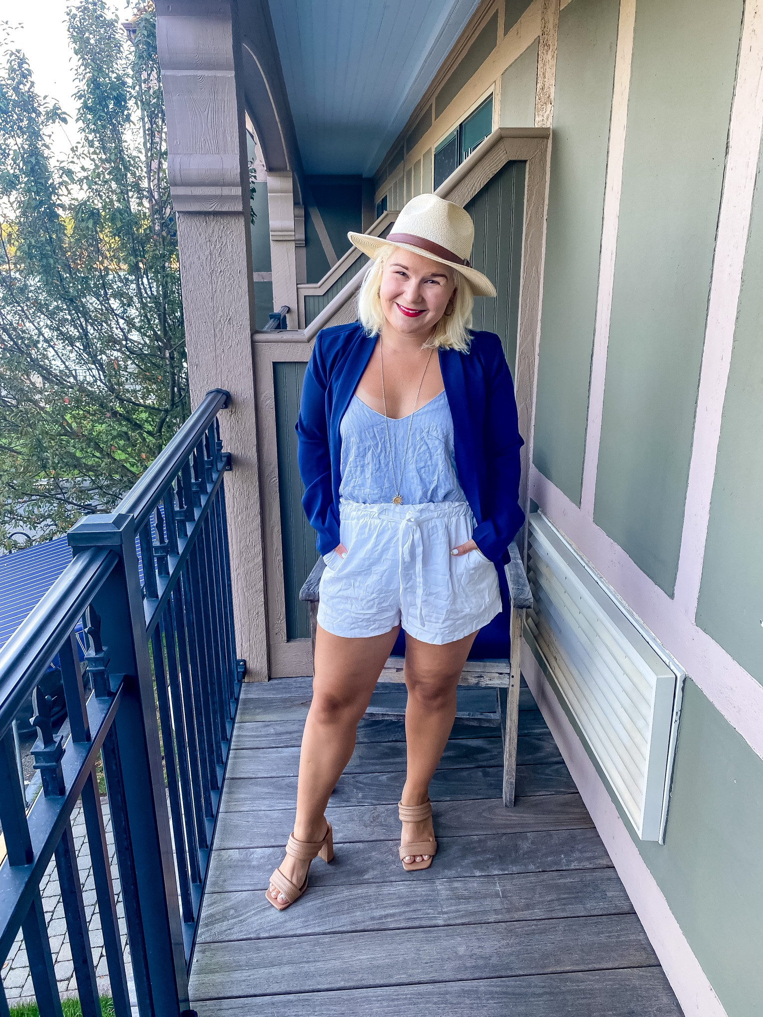 The perfect work to after office hours look. 

#LTKWorkwear #LTKStyleTip #LTKParties