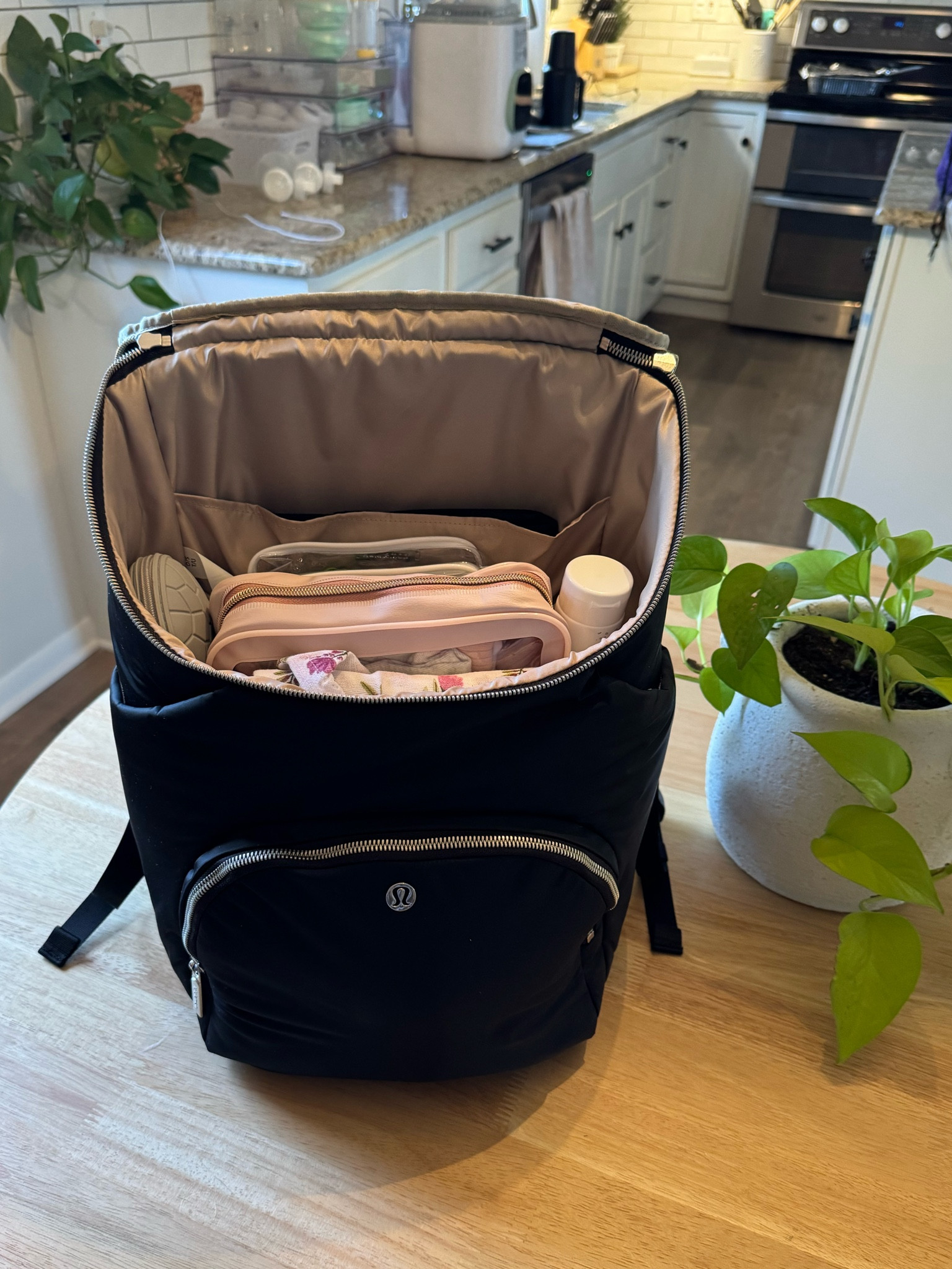 What I packed in my diaper bag as a mom of a 3 year old and newborn!

#LTKFamily #LTKTravel #LTKBaby