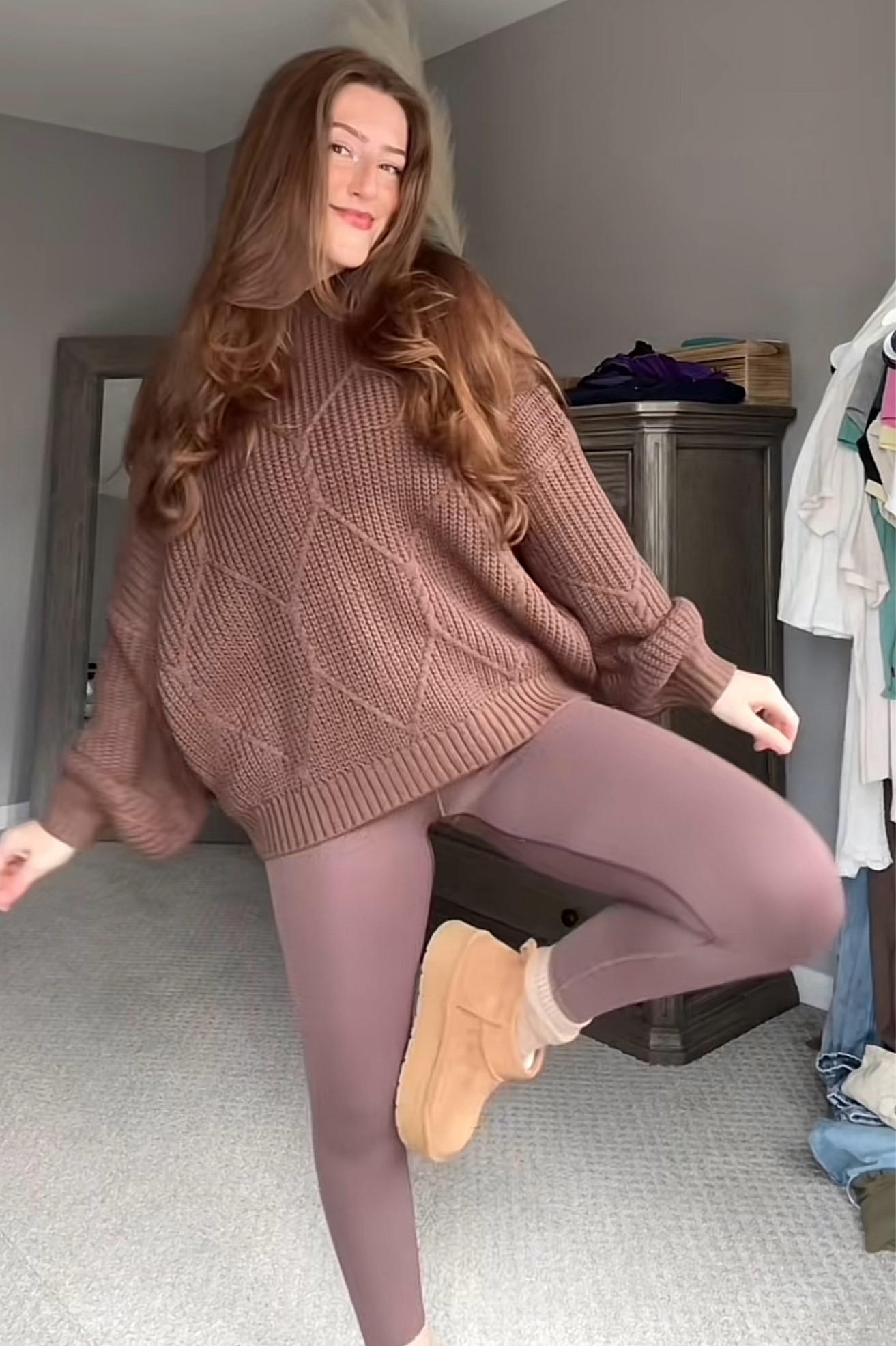 Coziest fall fit sweater is size small 