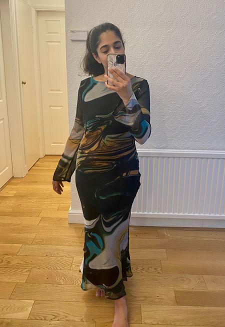 Found my Eid dress! Can't get over this gorgeous dress! The fit is perfect for petite girls, modest dress, print is so pretty and it's only £40 💚💙

#LTKSeasonal #LTKfit #LTKstyletip