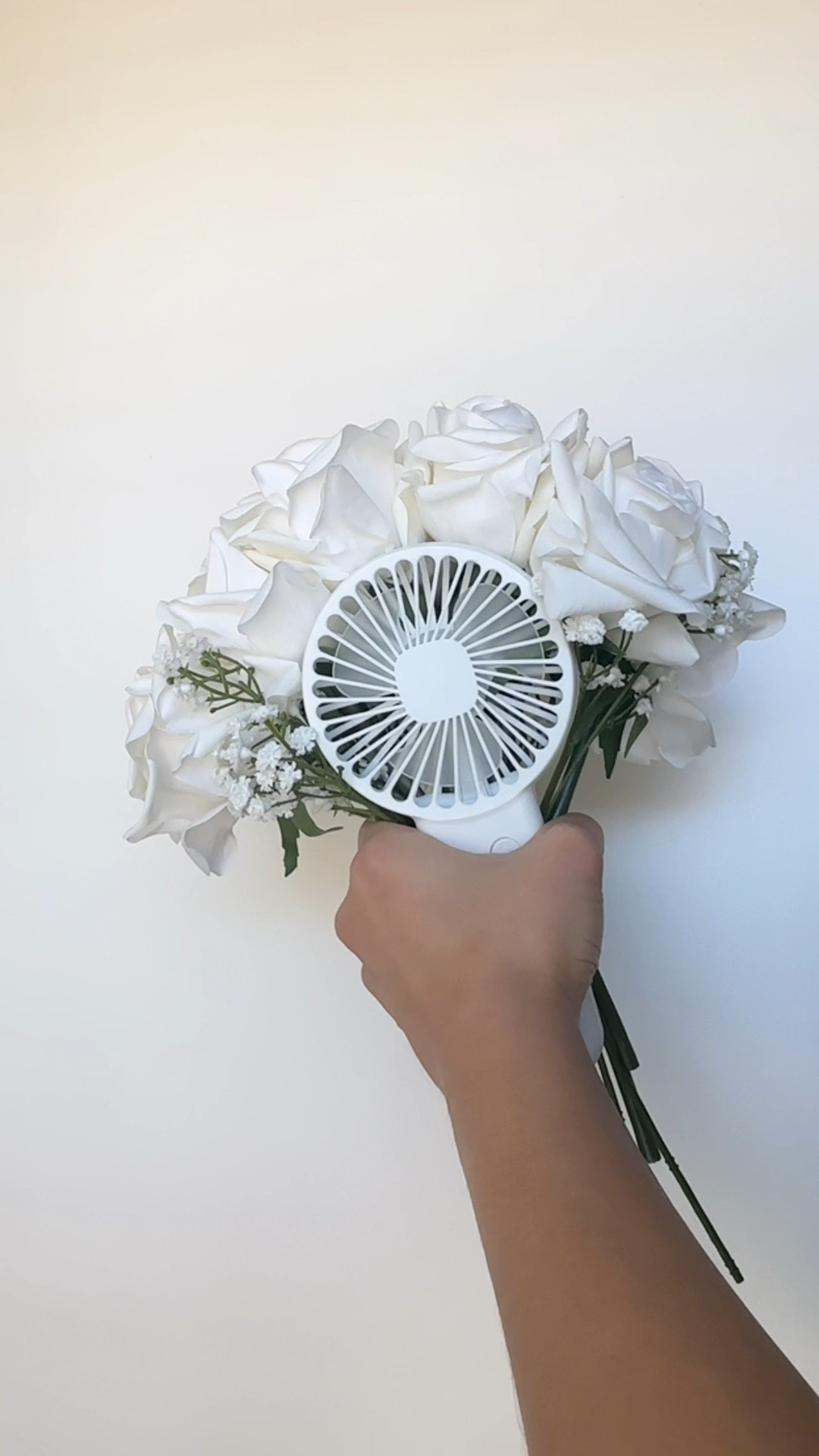 Love this wedding idea for the hot weather! The discount ones the fan in this video but I’d recommend a fan that isn’t as wide so it’s easier to hold! ☺️

#LTKWedding #LTKFindsUnder50 #LTKStyleTip