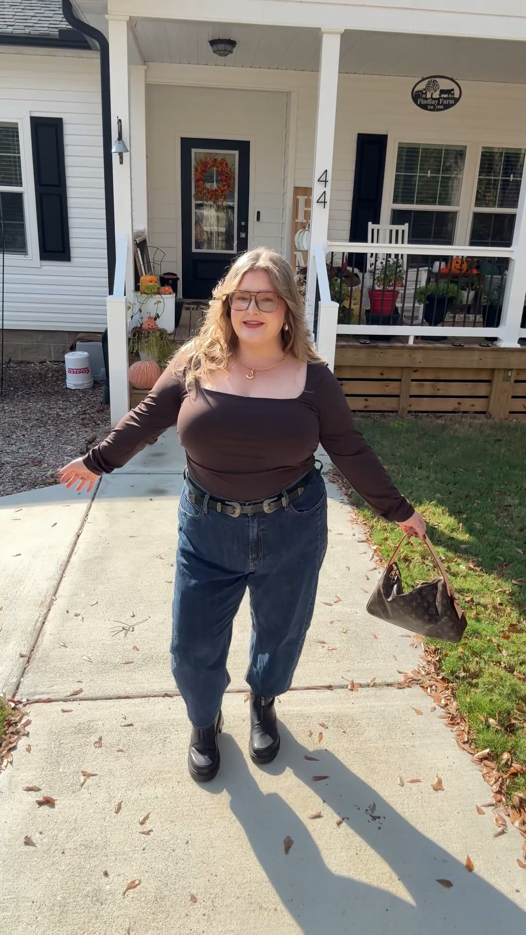 Elevated casual plus size OOTD

🏷️ size 16 wearing 1x in the top & 16 in the jeans 

#LTKPlusSize #LTKootd #LTKMidsize