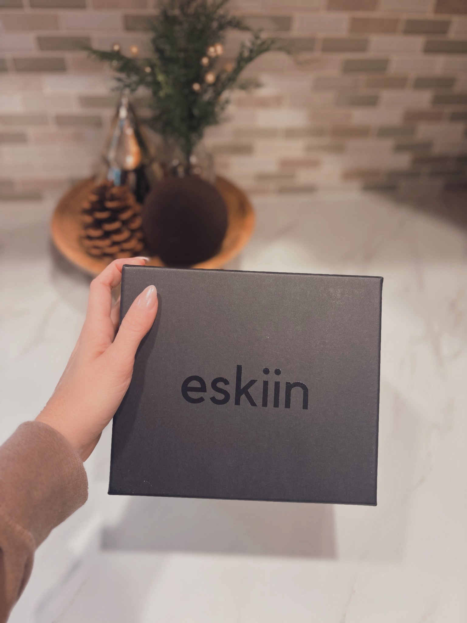 Silky hair. Radiant skin. Simple setup. Eskiins filtered shower head removes chlorine, heavy metals, and other impurities that can lead to dryness, irritation, and dullness! ✨ Shop this link for 25% off!! https://www.eskiin.com/JILLIAN00493

#LTKselfcare #LTKmorningroutine #LTKHome