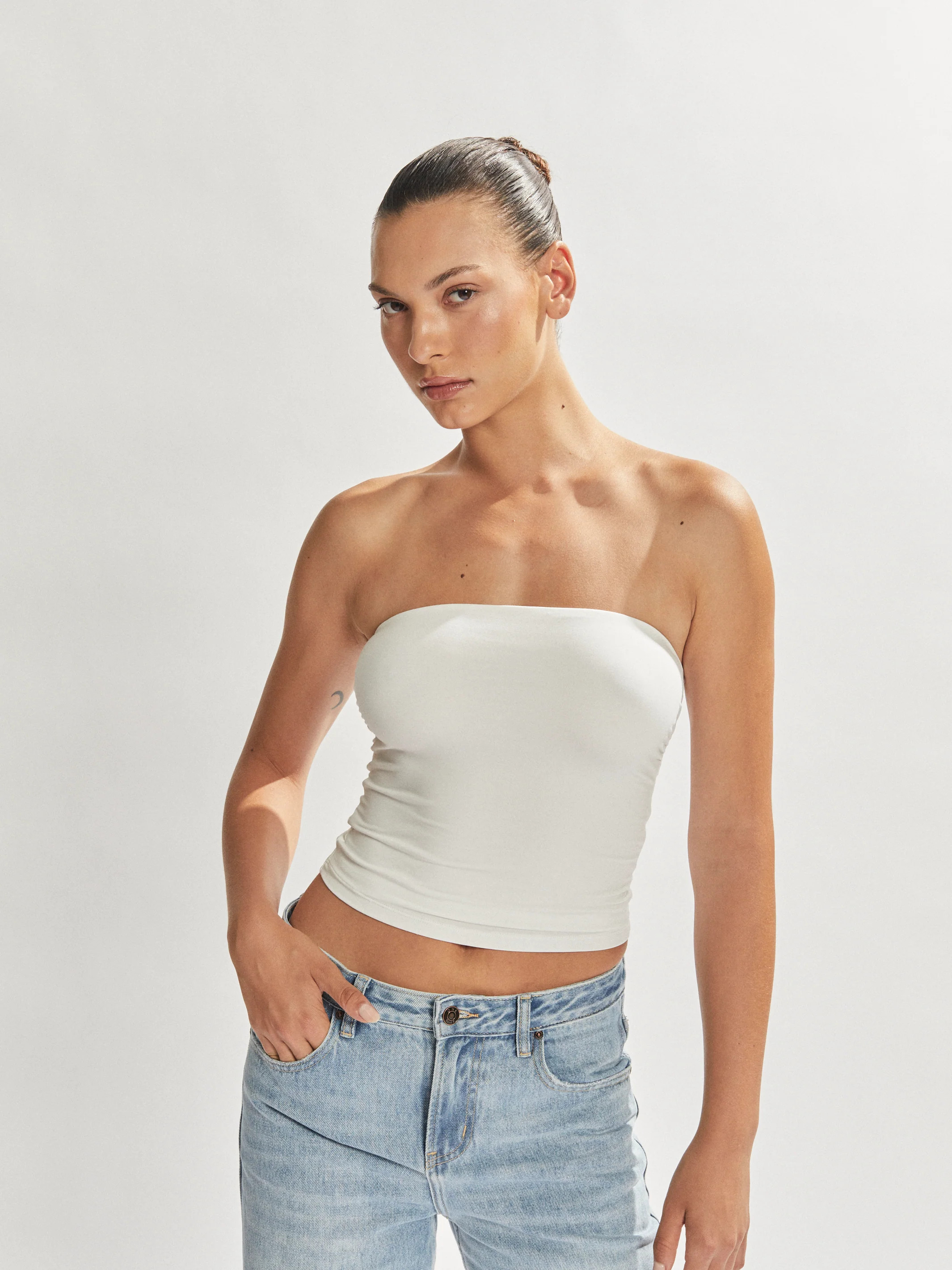 Carter Strapless Top White | One Mile