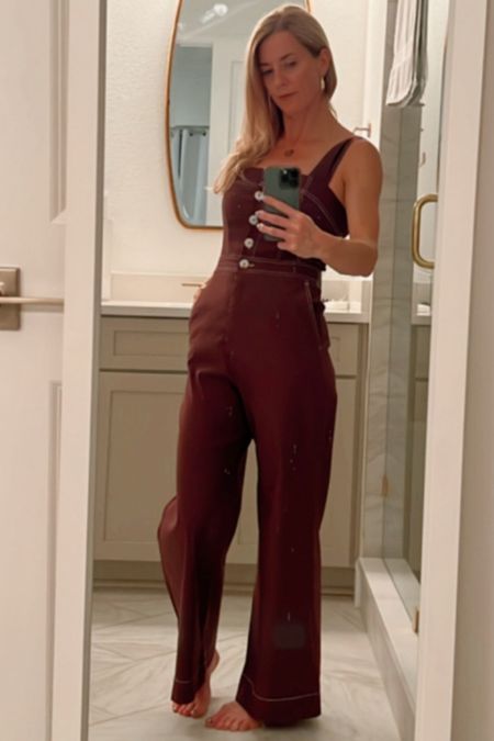 This is the perfect jumpsuit for spring. It’s comfortable and flattering. Comes in several colors too. Currently on sale! 

#LTKSeasonal #LTKstyletip #LTKsalealert
