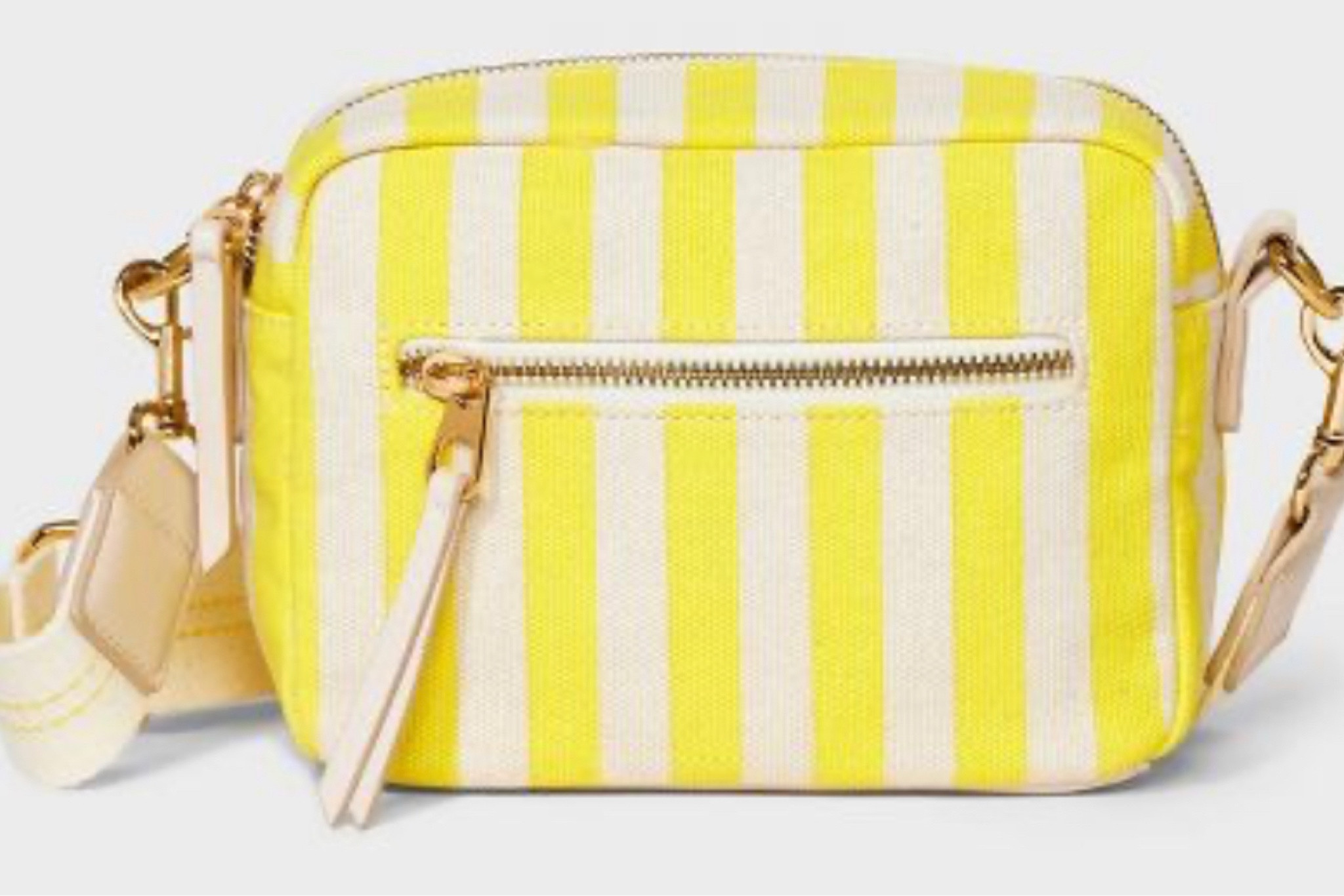 The perfect $25 crossbody for spring 

#LTKstyletip #LTKSeasonal #LTKitbag
