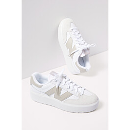 302 Court Sneaker | Evereve
