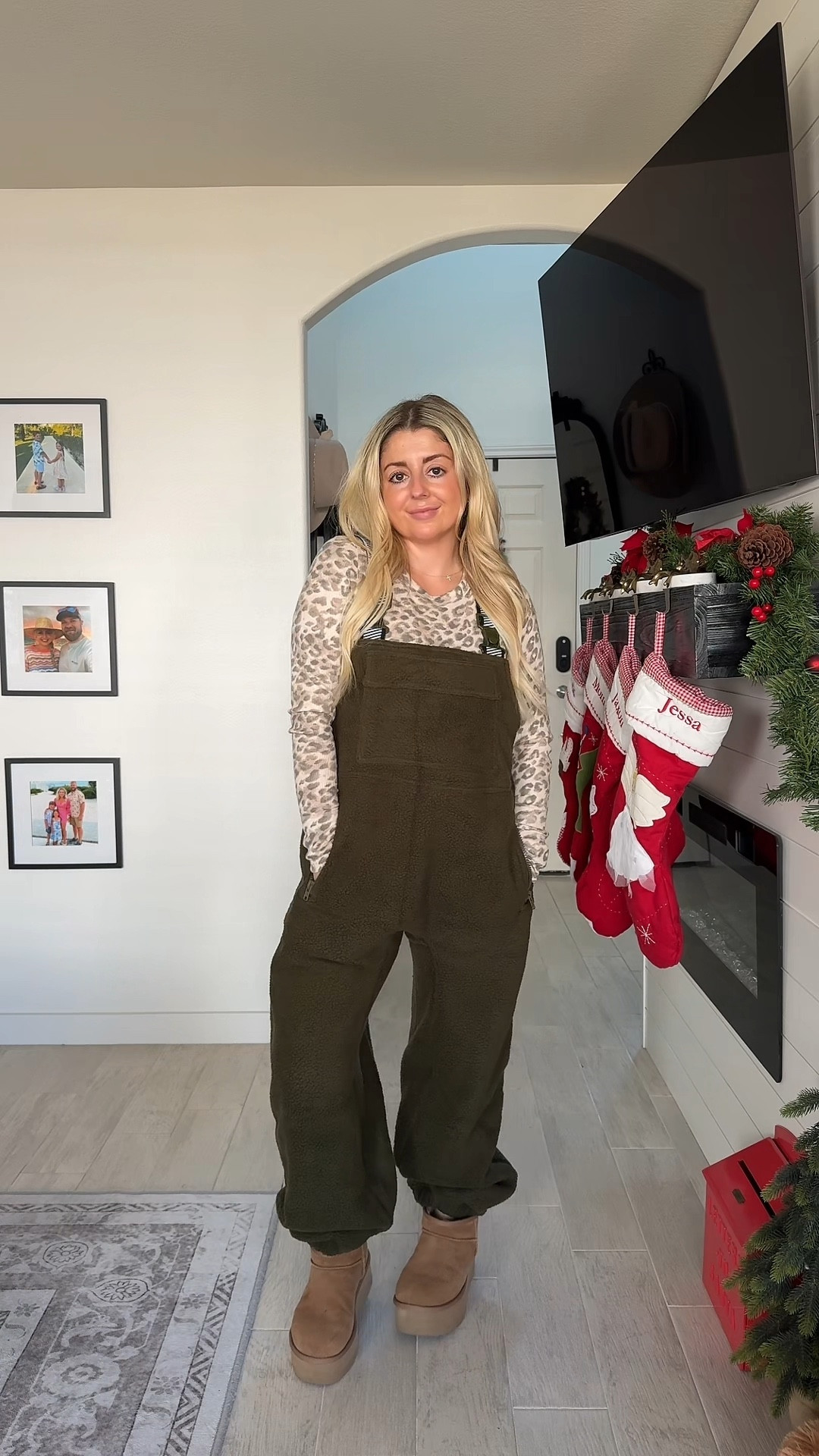 Fleece overalls outfit on sale
Size small
Leopard tee small
Platform Ugg boots tts

#LTKFindsUnder100 #LTKootd #LTKSaleAlert