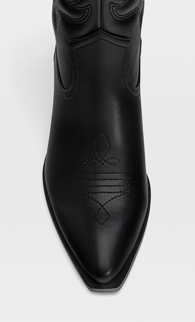 Bottes à talon style cowboy - Mode femme | Stradivarius France | Stradivarius (FR)
