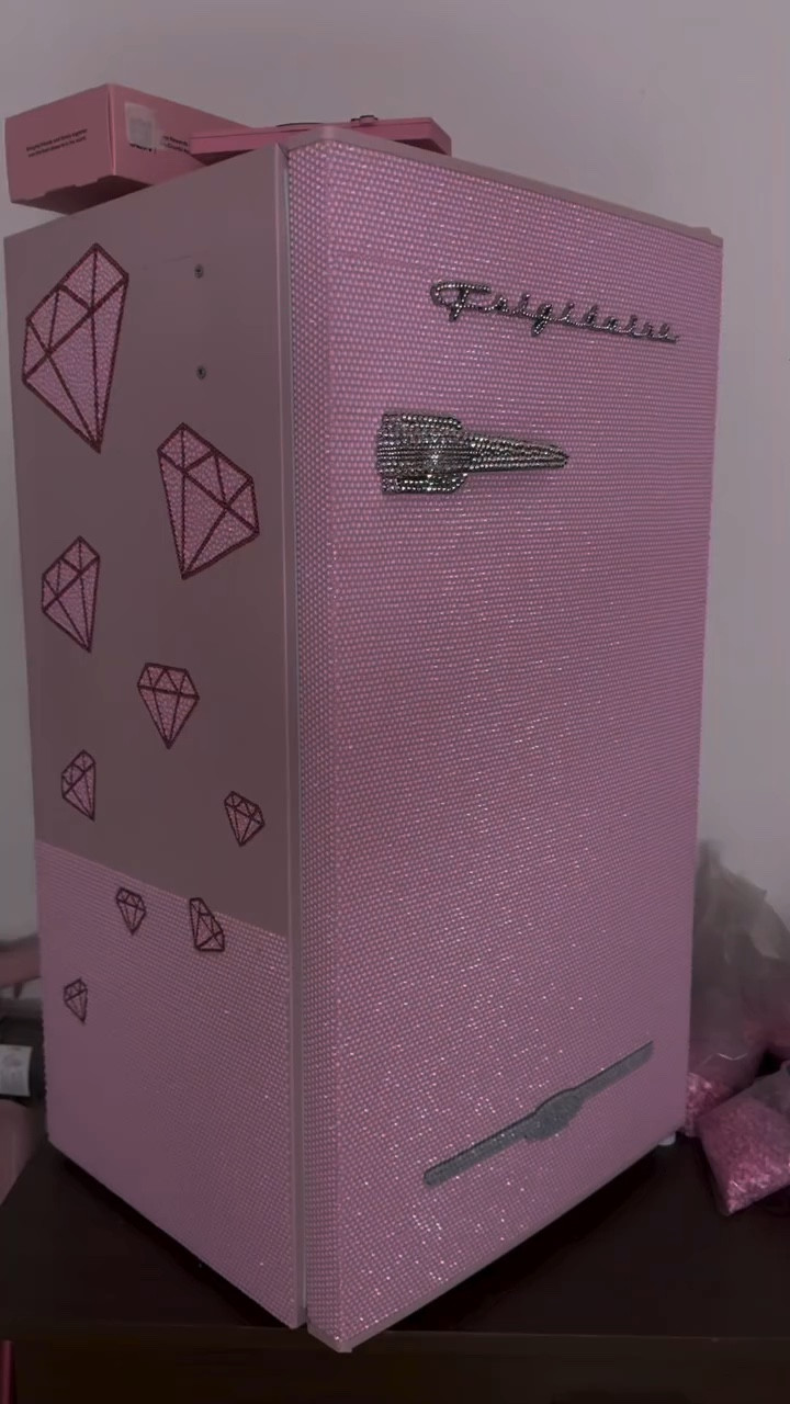 Day 43 of blinging out my pink fridge. Today we are talking LiquidFUSION #diy #diycrafts #pinkaesthetics #reelsinstagram #explore