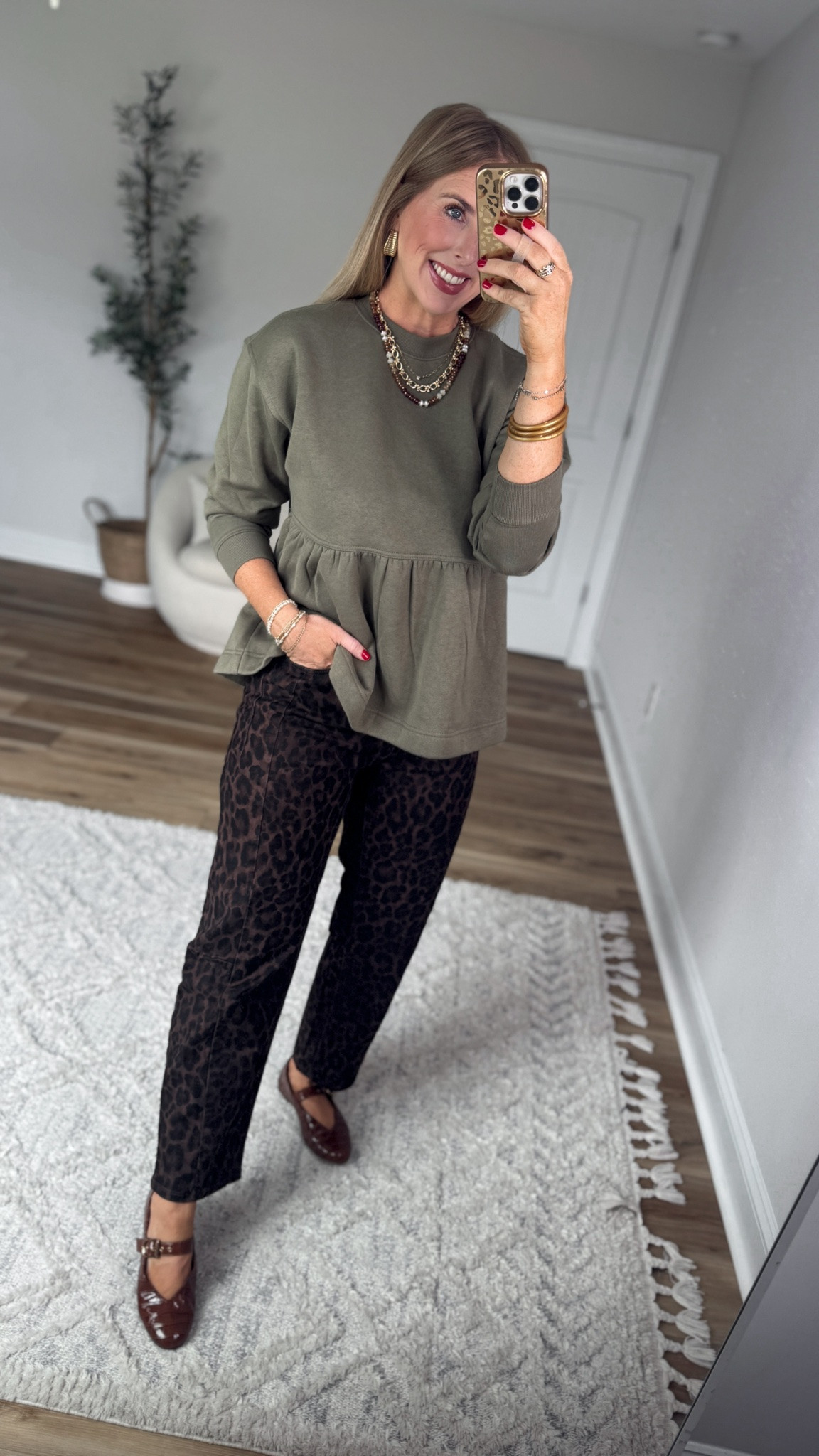 Weekend Walmart Wins try-on 
Peplum sweatshirt- small, if between go down 
Leopard barrel jeans- 6

#LTKootd