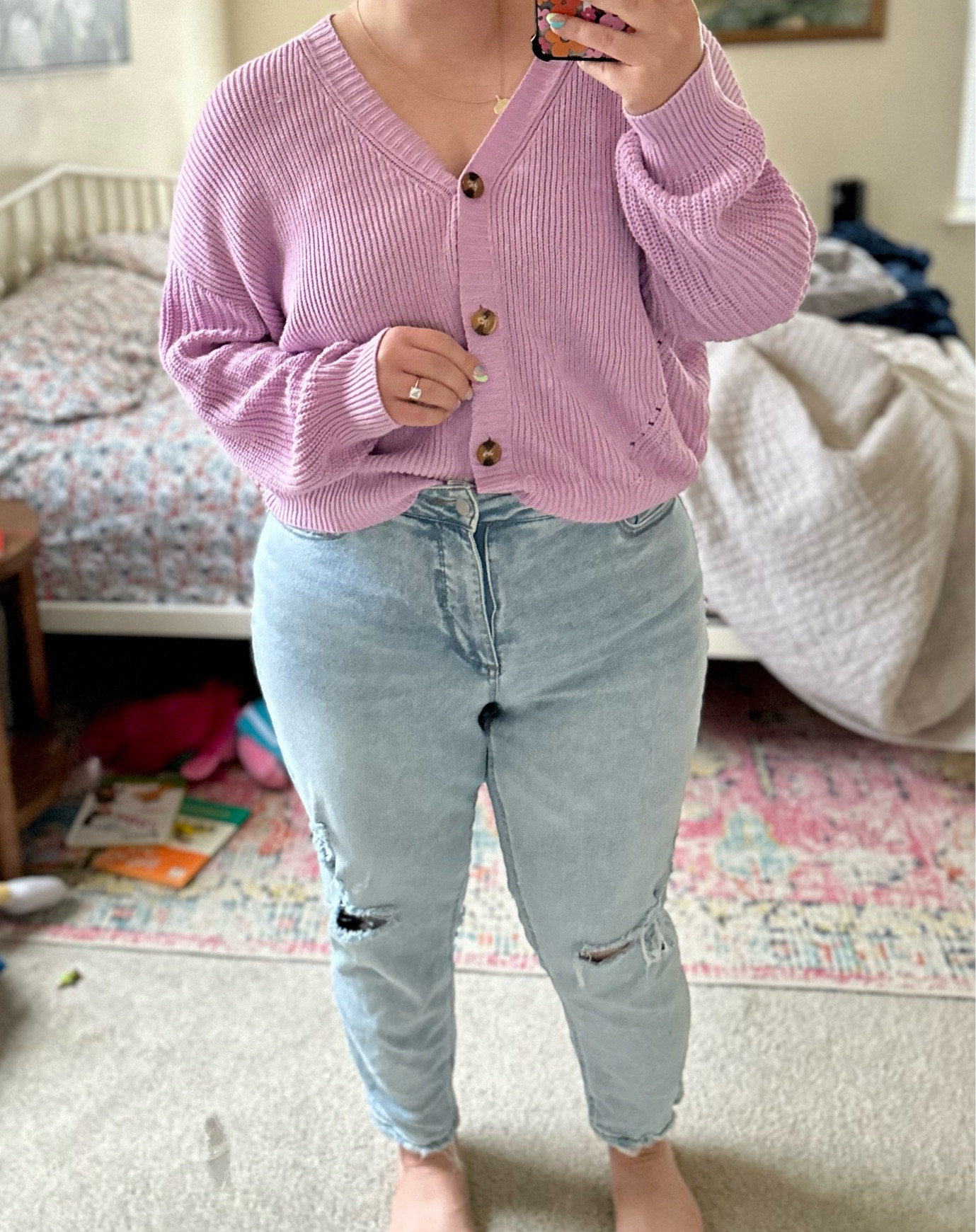 My go to mom look ✨ mom jeans, cardigan & slides 

#LTKStyleTip #LTKMidsize #LTKWorkwear