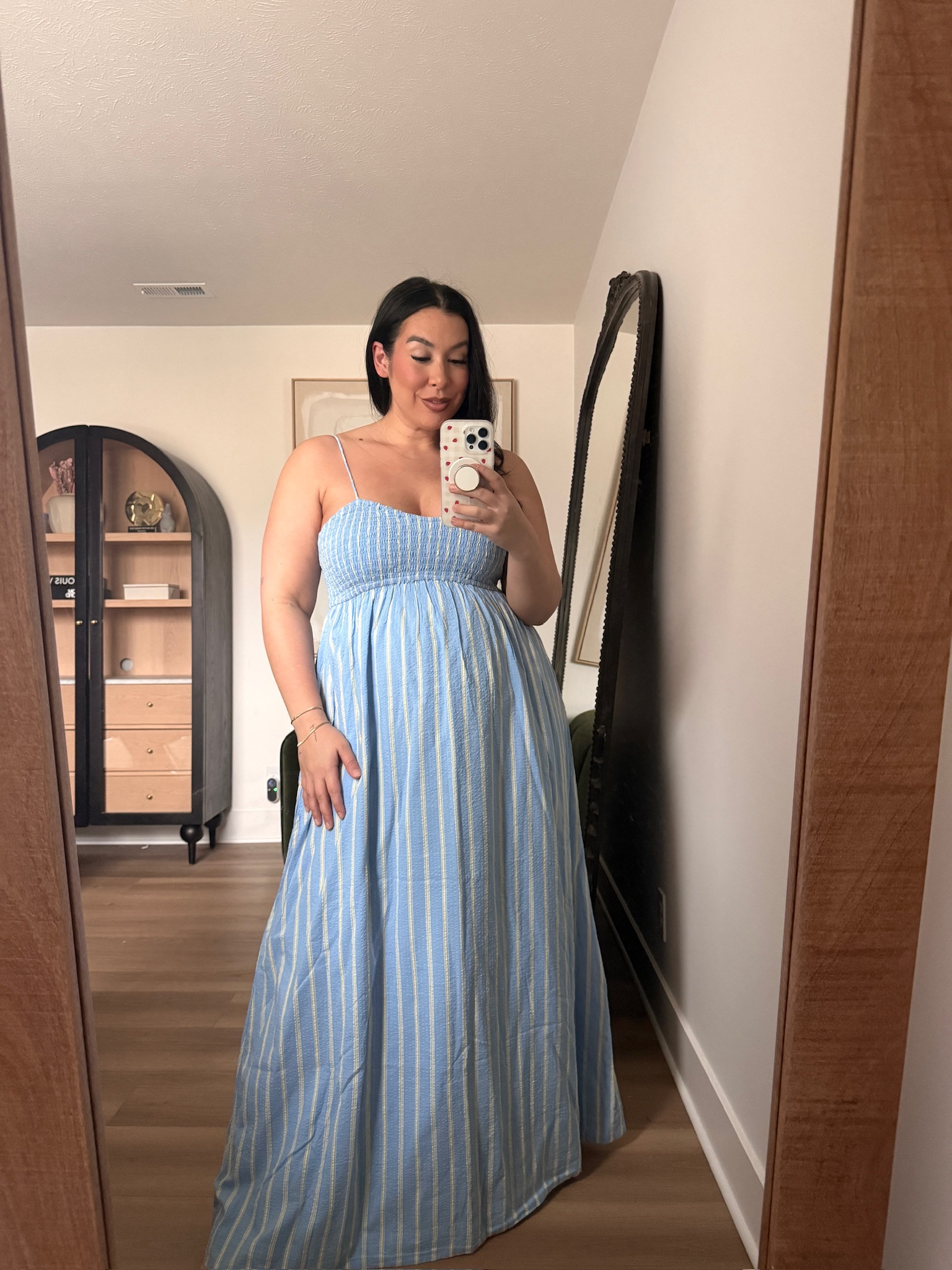 I love this striped dress, it’s perfect for spring or your next vacation! Shop my midsize Abercrombie favorites on sale for 25% off with my exclusive in-app code! 
-
-
-
Abercrombie sale, LTK Spring Sale, Abercrombie midsize, Midsize spring, Midsize spring haul, Midsize sale, Dress, Spring Break Finds, Curvy, Sale, Easter @abercrombie 

#LTKootd #LTKMidsize #LTKSeasonal