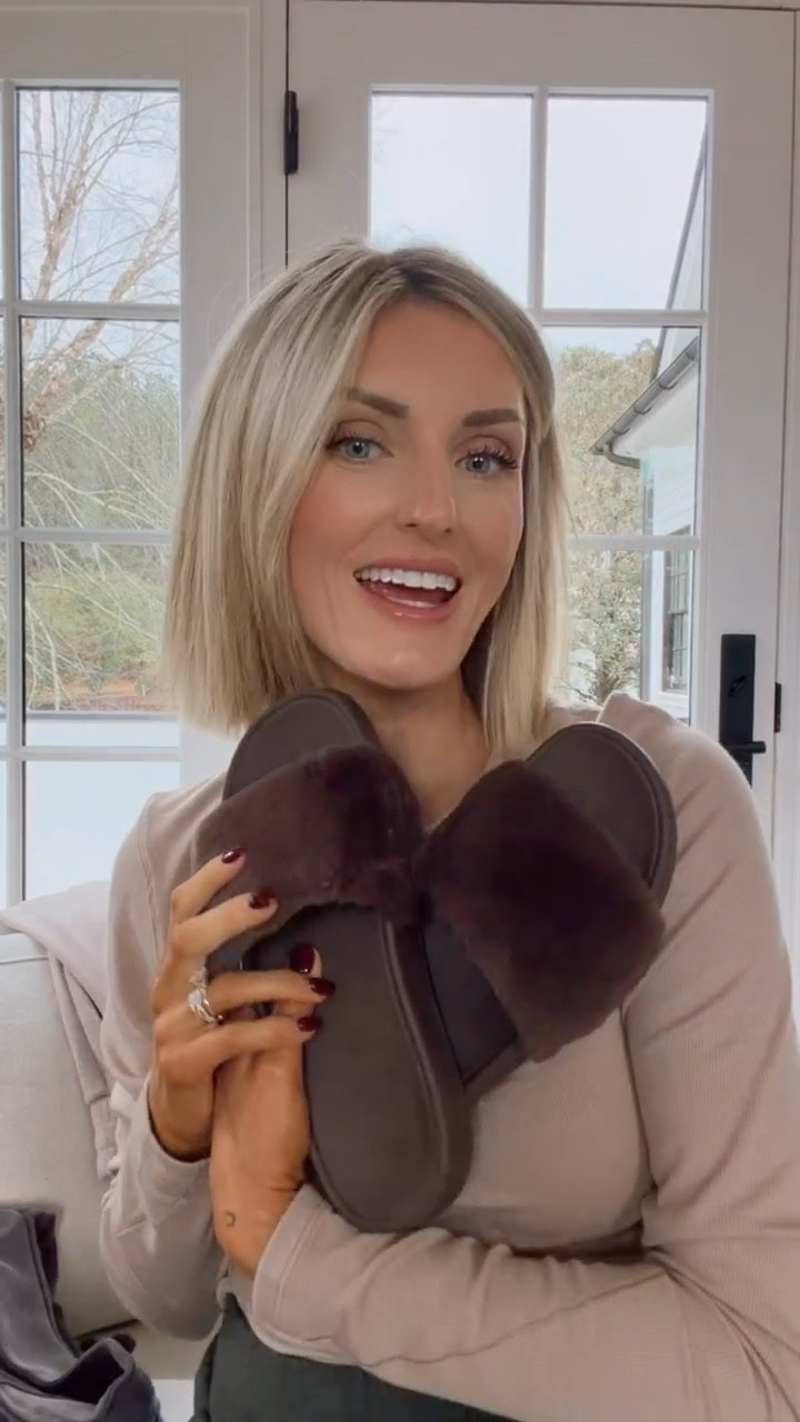 These slides would make a great gift for a college girl! They’re a great price point & they come in several colors! I recommend sizing up a half size if you’re in between sizes! 

Loverly Grey, lululemon, gift guide, gift ideas, women’s slides, fur slides

#LTKHoliday #LTKFindsUnder100 #LTKGiftGuide