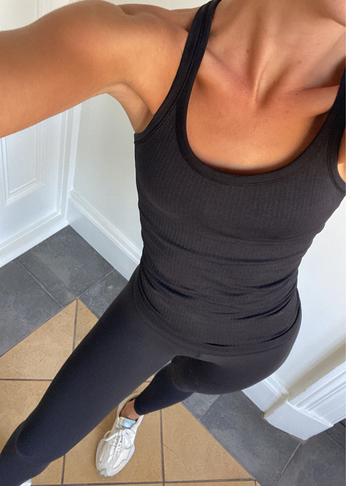 Fave new activewear set 🤳🏼🖤 I wear a size 6 in the tank and leggings 

#LTKaustralia
