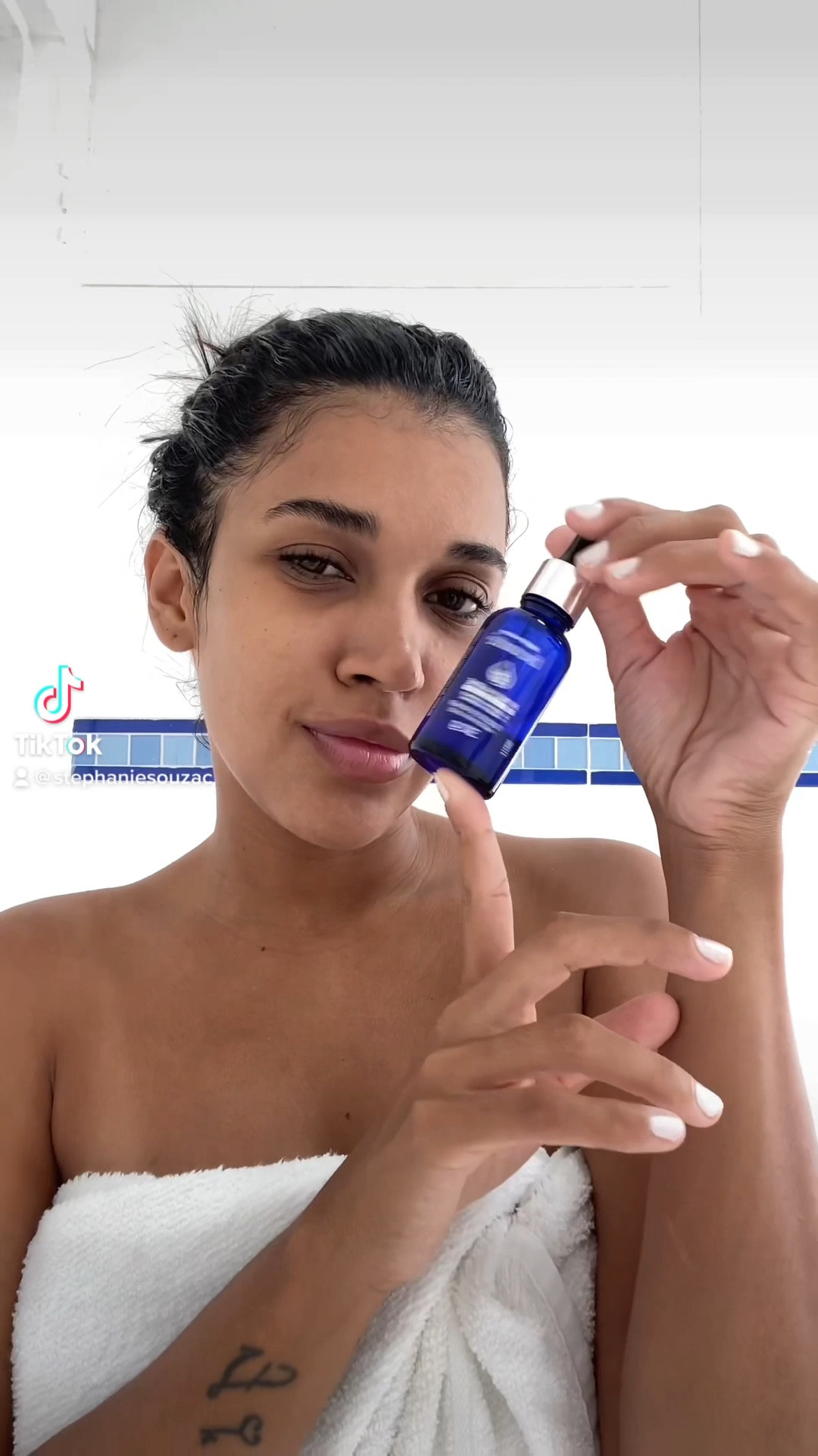 Acordar com essa rotina de cuidados é essencial pro bem estar no meu dia a dia🤍
Hoje completa um mês que estou usando o booster primer da Beauté,ele deixa a pele super hidratada e com um glow incrível ✨

#LTKFind #LTKbrasil #LTKbeauty