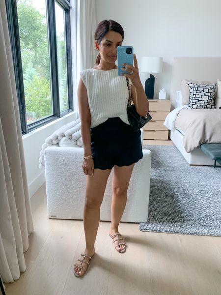 I love how chic this outfit is. My shorts are on sale for 25% off at Abercrombie! Plus use my stackable code AFNASREEN. Wearing size XS for both the top and shorts 🤍

#LTKSaleAlert #LTKStyleTip #LTKFindsUnder100