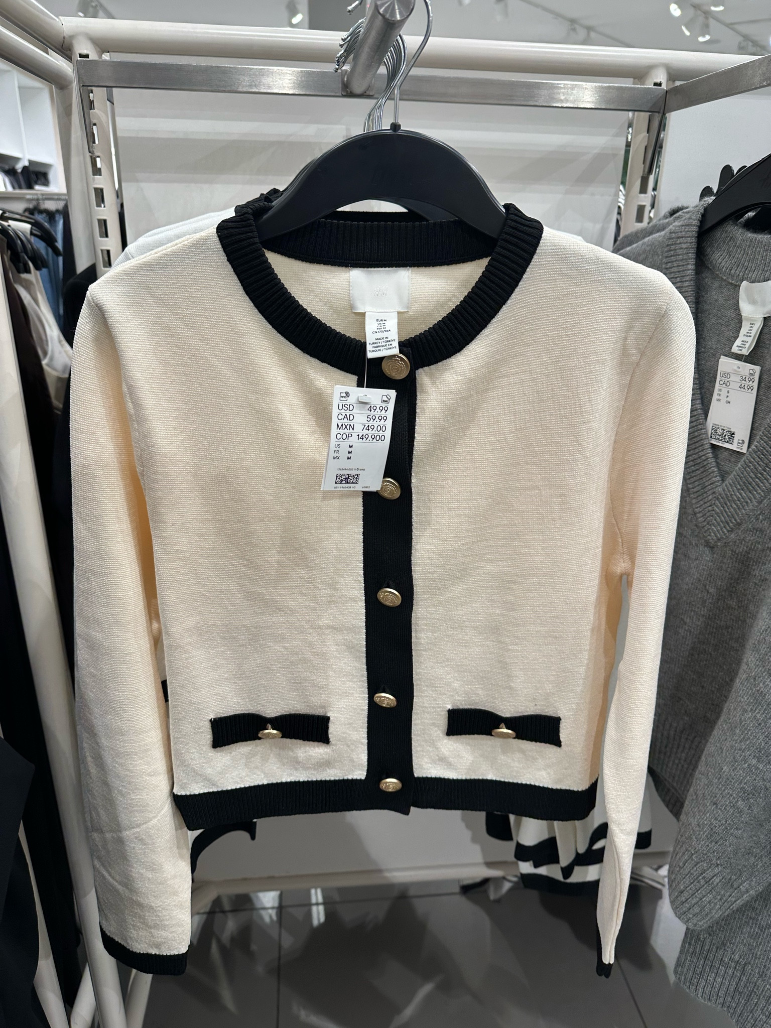Such a cute find at h&m!! 

#LTKStyleTip #LTKFindsUnder100 #LTKSeasonal