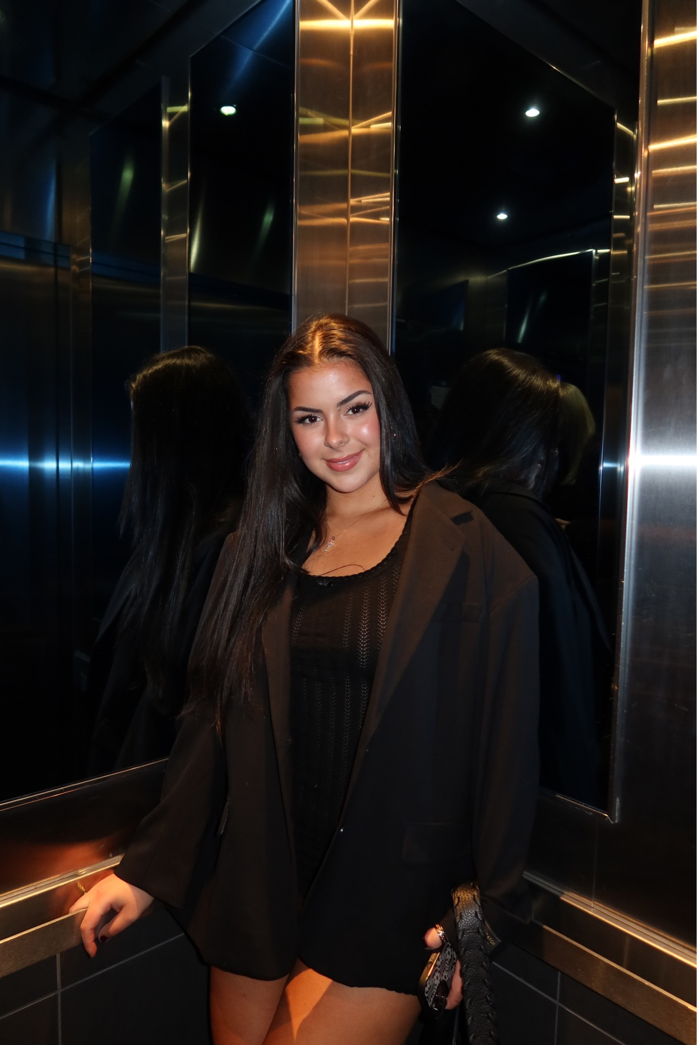 Date night blazer 🤌🏼 

#LTKstyletip #LTKbeauty #LTKGiftGuide