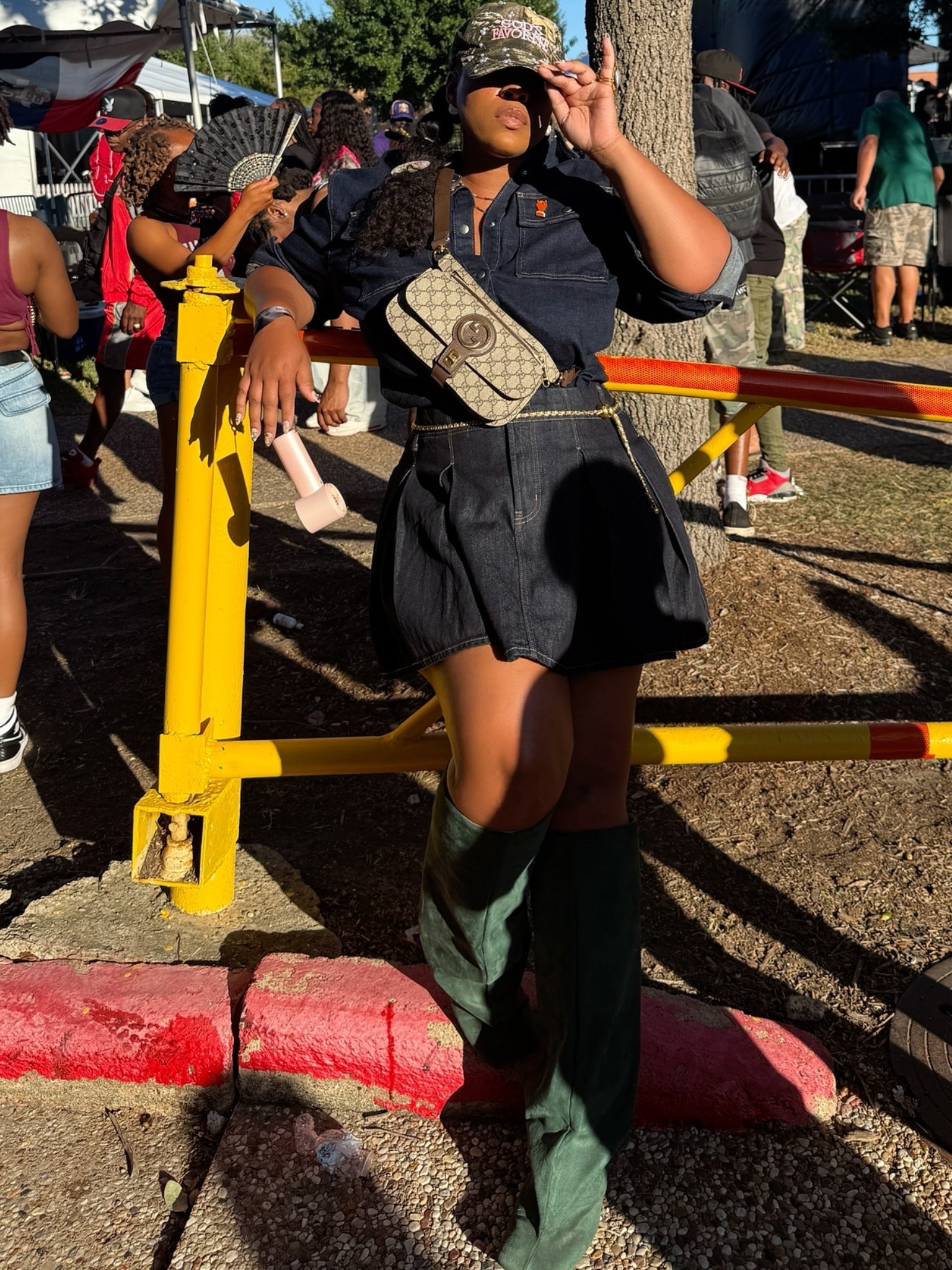 Canadian Tuxedo Homecoming vibes!!!!!

Wore these wide calf friendly boots for 10 hours and lived to tell the story! 

Wearing: XL top, L fit but I wanted more breathing room in the arms because it was so hot. Size 14 skirt