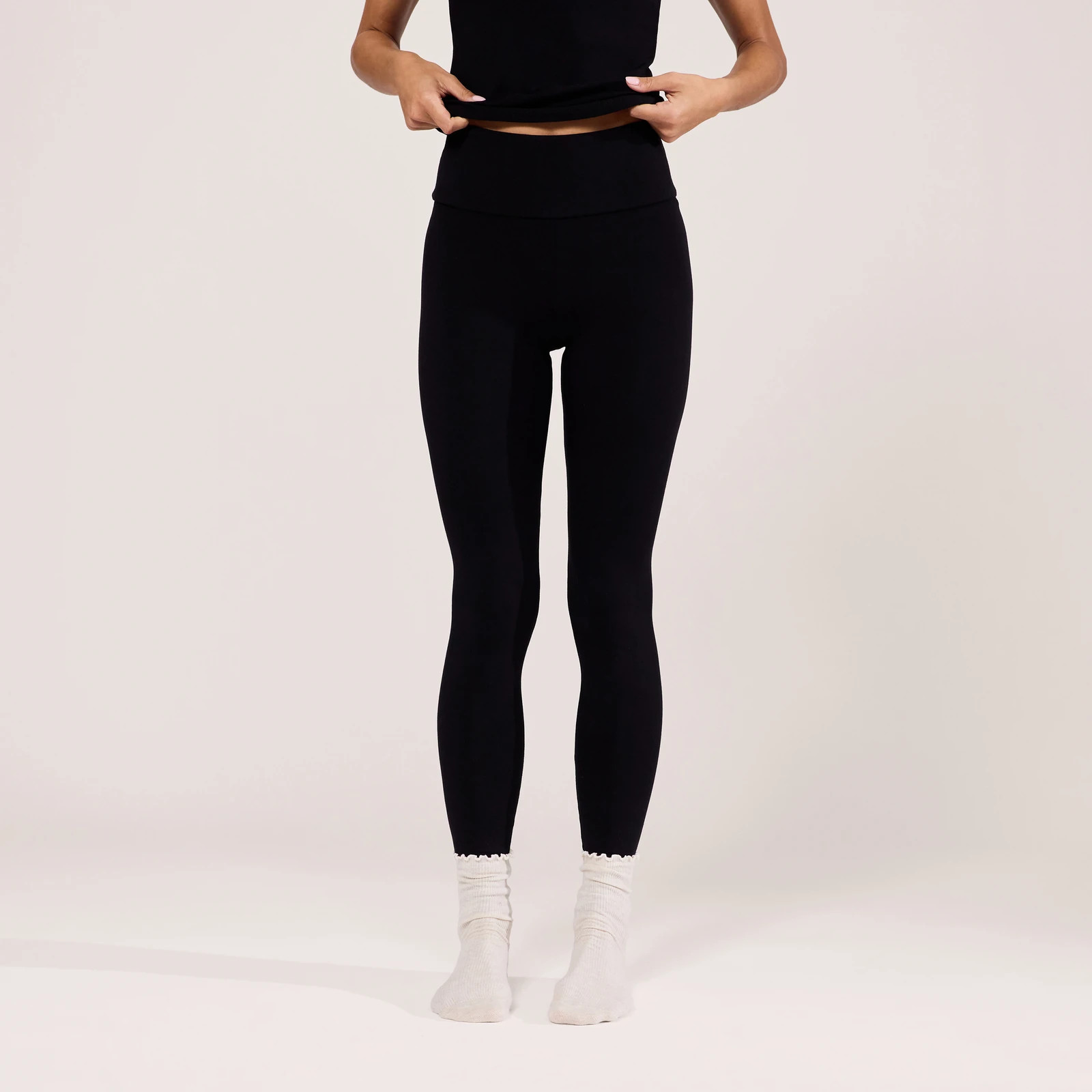 Lightweight Everyday High Waisted Leggings | Black | LOVALL