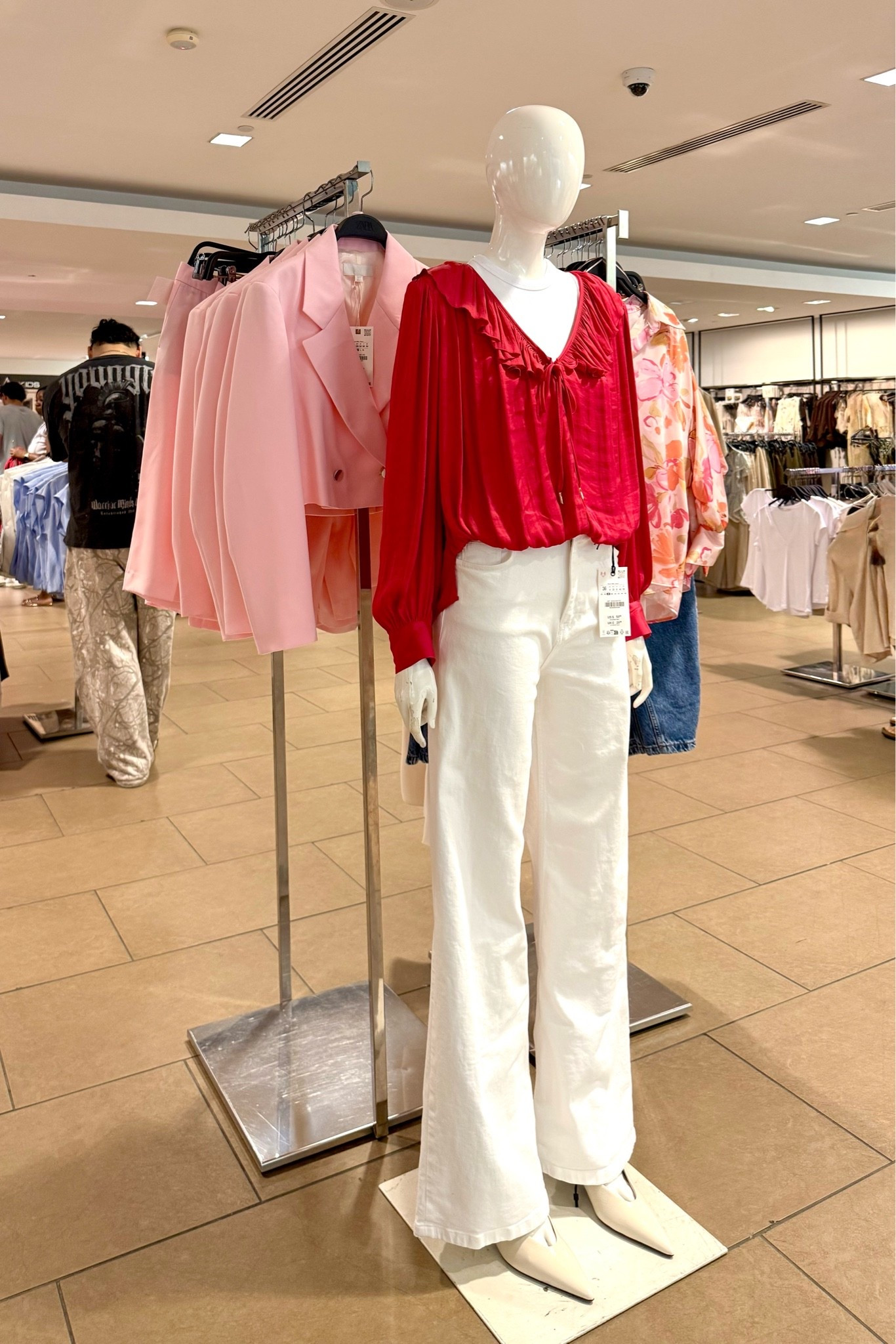 Memorial Day weekend outfit idea ! This red top with the white jeans look so chic

#LTKSeasonal #LTKMidsize
