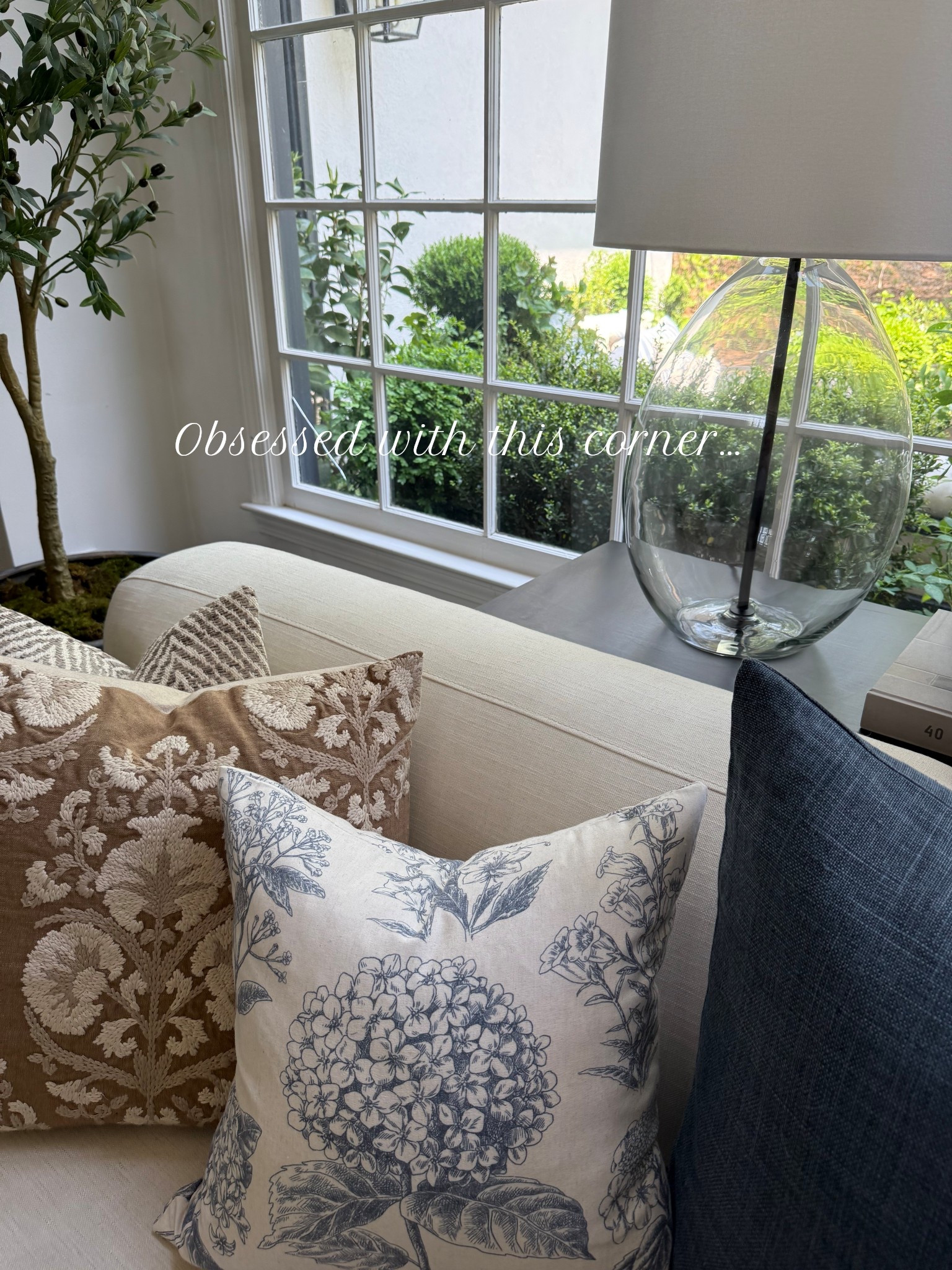 I can’t get enough of these pillows and the glass lamp!

#LTKSeasonal #LTKdayinmylife #LTKHome