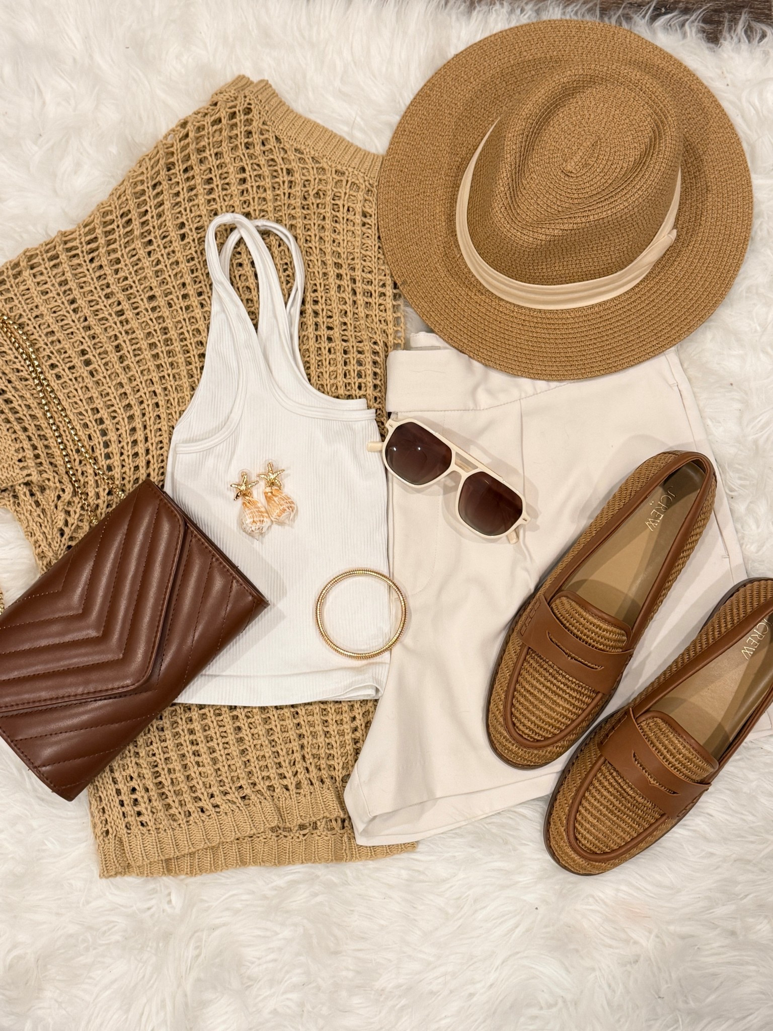 Obsessed with this neutral moment 🤎✨

This is one of those outfits that feels effortless but still looks completely put together. The mix of textures—woven, linen, and soft knits—just makes it 🤌

You can wear this for brunch, errands, or a casual date and feel cute without even trying 🙌

And these accessories pull everything together so perfectly 🤍

Comment “SHOP” and I’ll send you all the links 💕

#amazonfinds #amazonfashion #amazonfashionfinds #amazon #founditonamazon #founditonamazonfashion #amazonmusthaves #amazondeals

#LTKOver40 #LTKTall #LTKMidsize