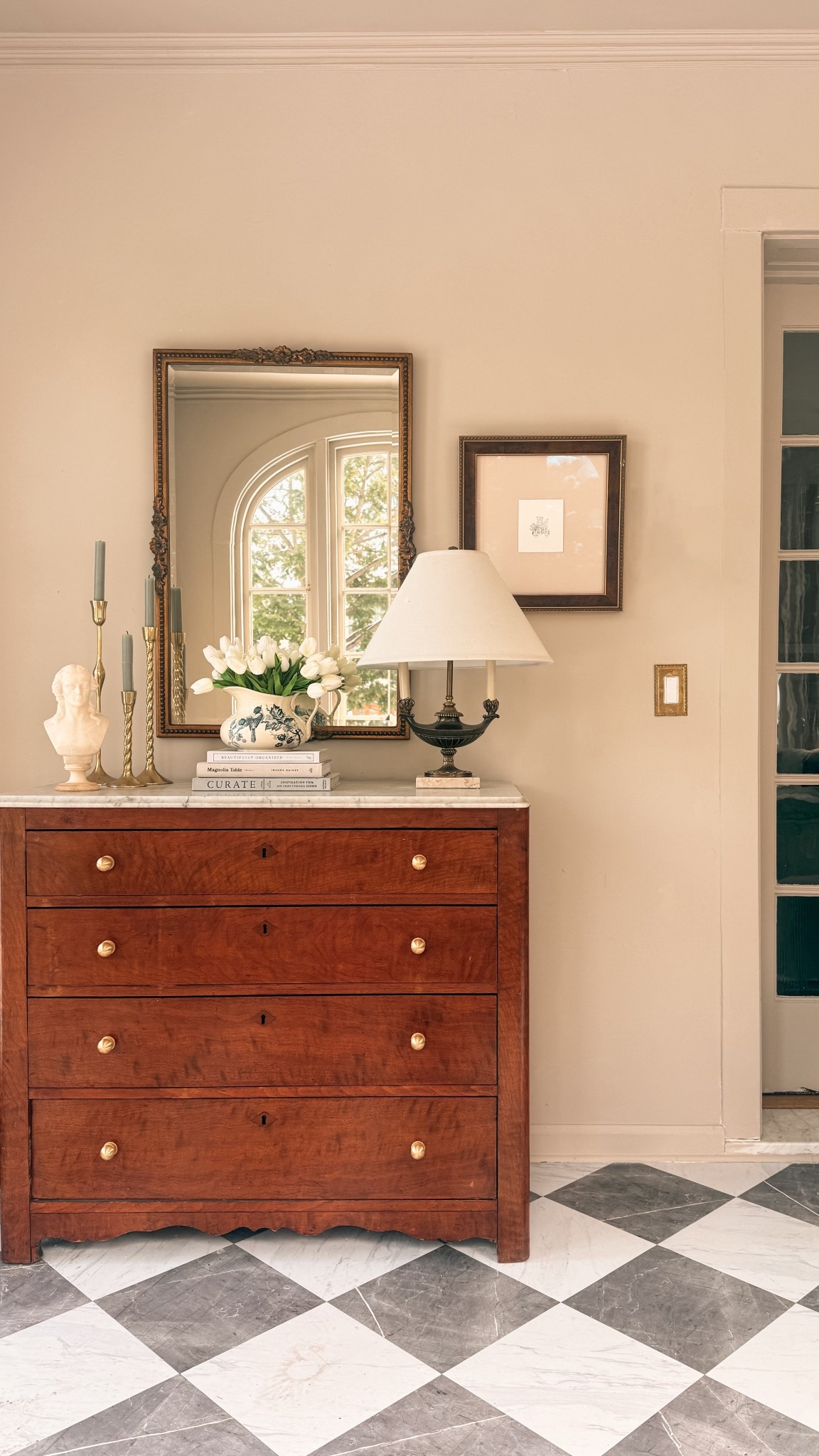 The best faux tulips!

#LTKHome