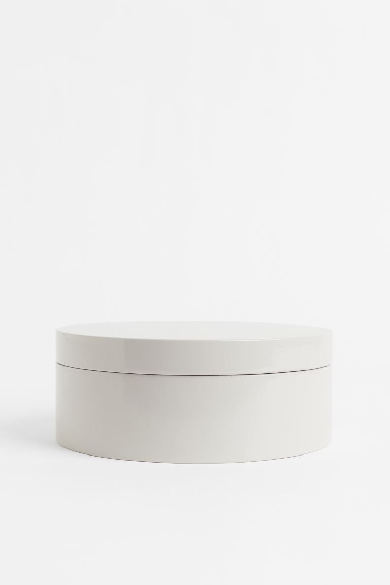 Round box in lacquered medium-density fiberboard with a lid. Classic design, perfect for both sto... | H&M (US + CA)