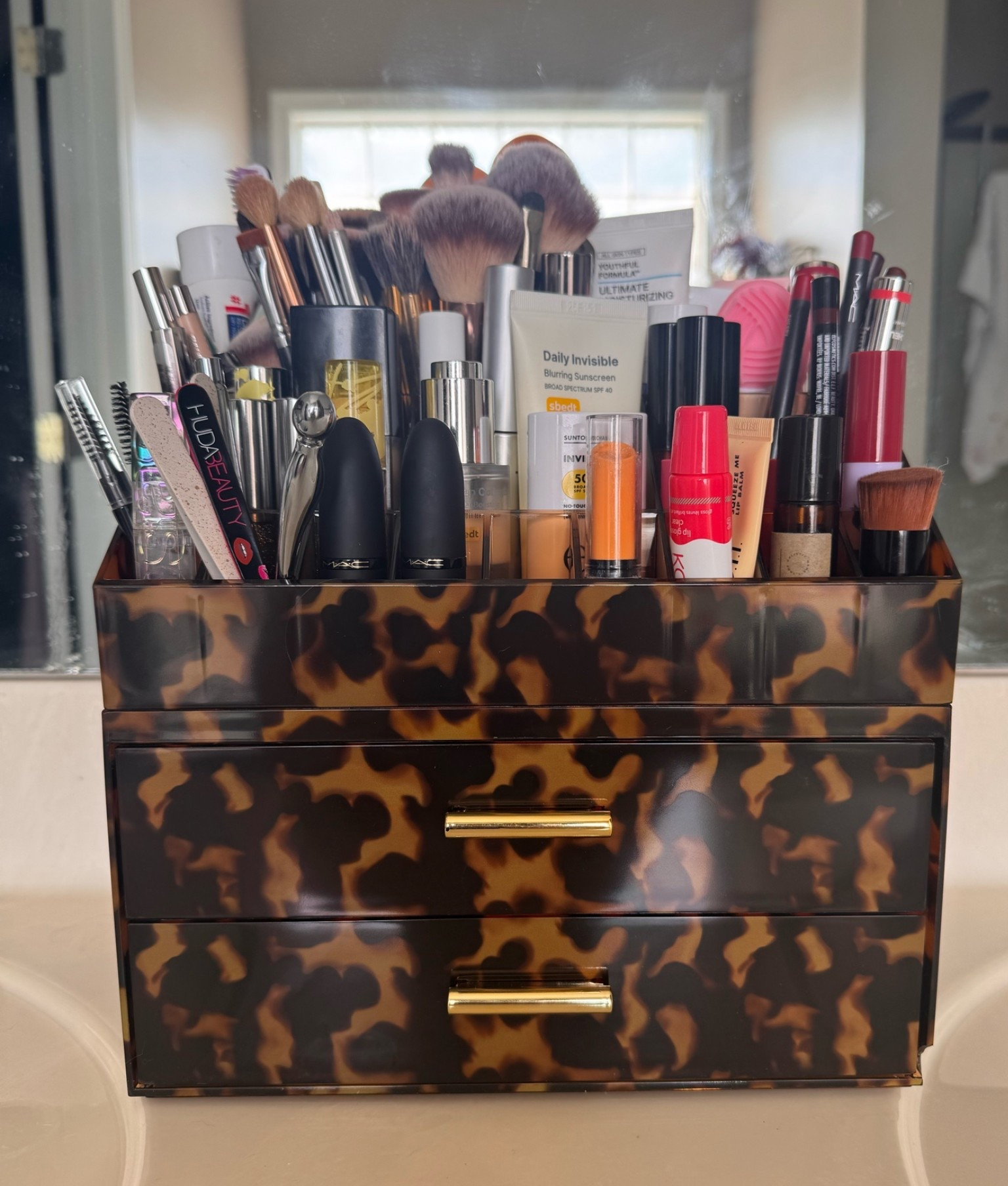 I’m so in love with these new organizers 😍

#LTKmomlife #LTKBeauty #LTKHome