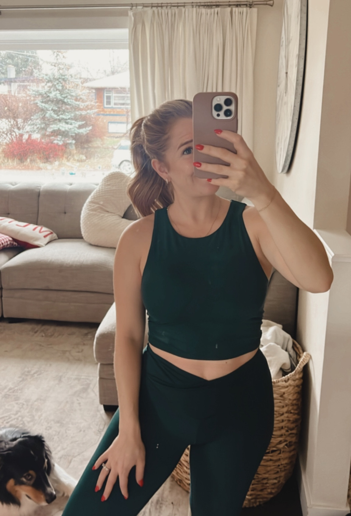 Forest green workout set from Aerie. 

High neck sports bra (M)
Crossover leggings (S)

Currently 40% off!

#LTKsalealert #LTKfindsunder50 #LTKfitness