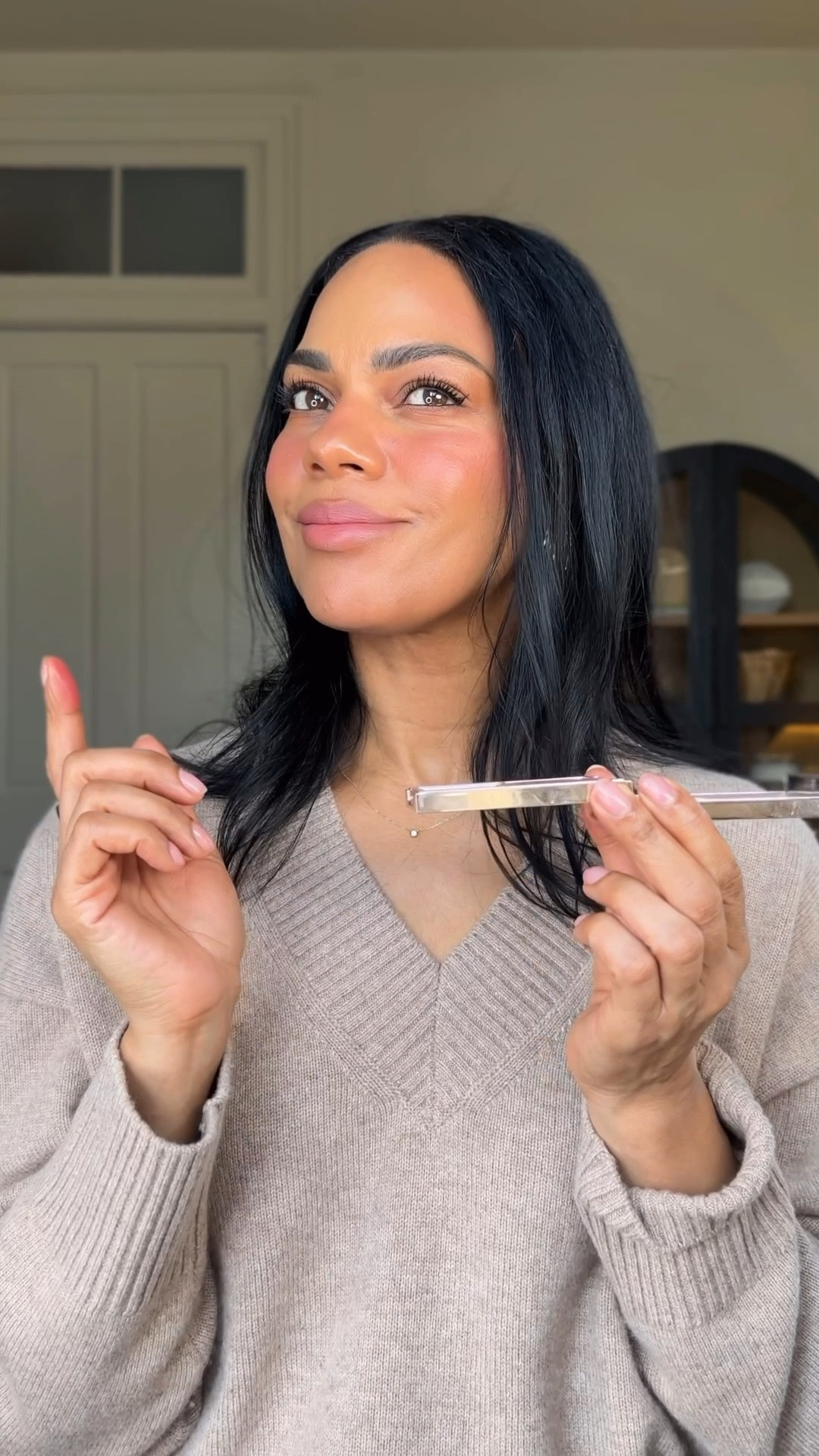 Makeup for mature skin that won’t cake! First I start with the NARS eyeshadow primer so makeup will last, then the Merit Minimalist stick for concealer, and foundation then the same stick in color ‘cacao’ for contour. The Patrick Ta Double-Take blush in ‘She’s Flushed’ then I set everything with the Danessa Myricks Yummy Skin Liquid Blurring Spray for a mattifying look. Follow with a little color powder to finish the look! 


#LTKOver40 #LTKBeauty #LTKgrwm