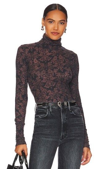 You And I Long Sleeve in Black | Revolve Clothing (Global)