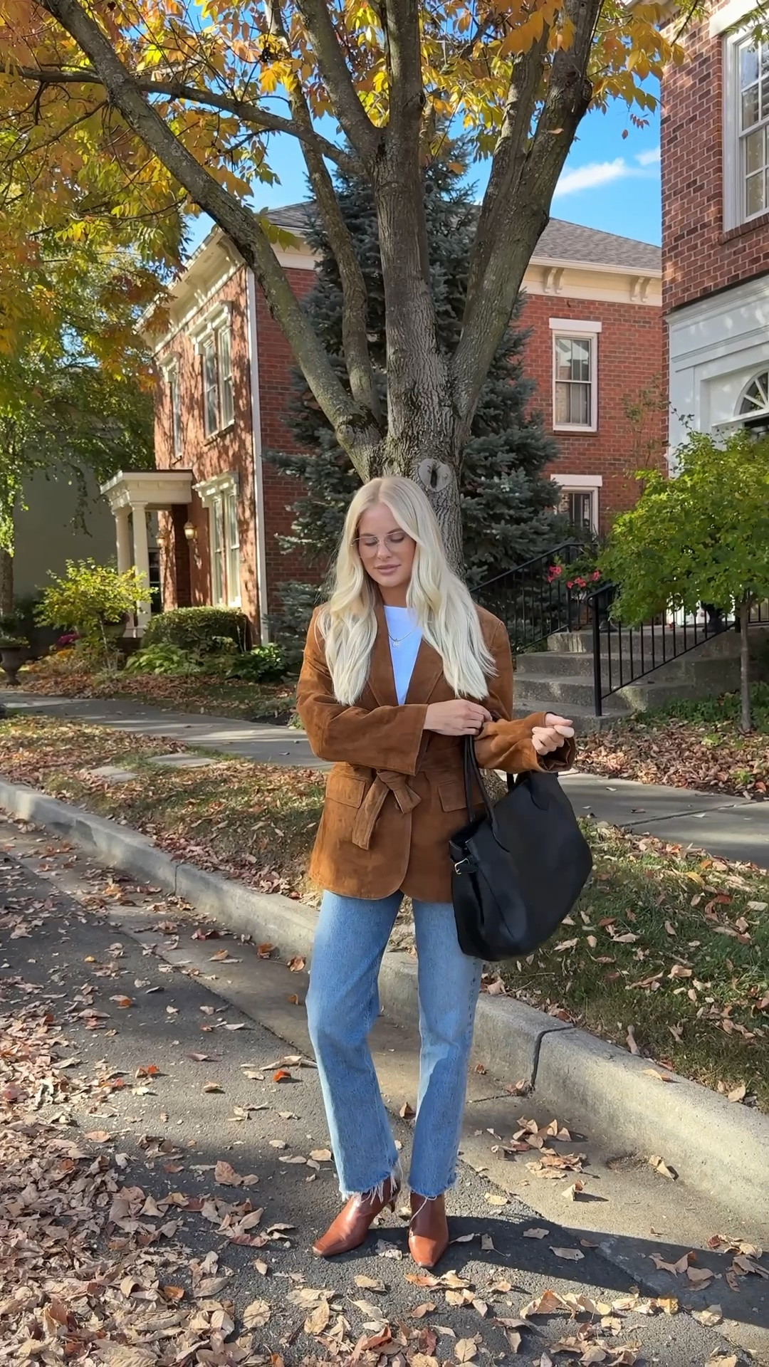 SIZE: xs/s in blazer, small in tee, 25 in jeans (I sized down and cut them for a raw hem)! Linking similar in everything! #kathleenpost

Fall fashion, outfit Inspo, fall transition outfit, suede jacket look

#LTKootd #LTKSeasonal