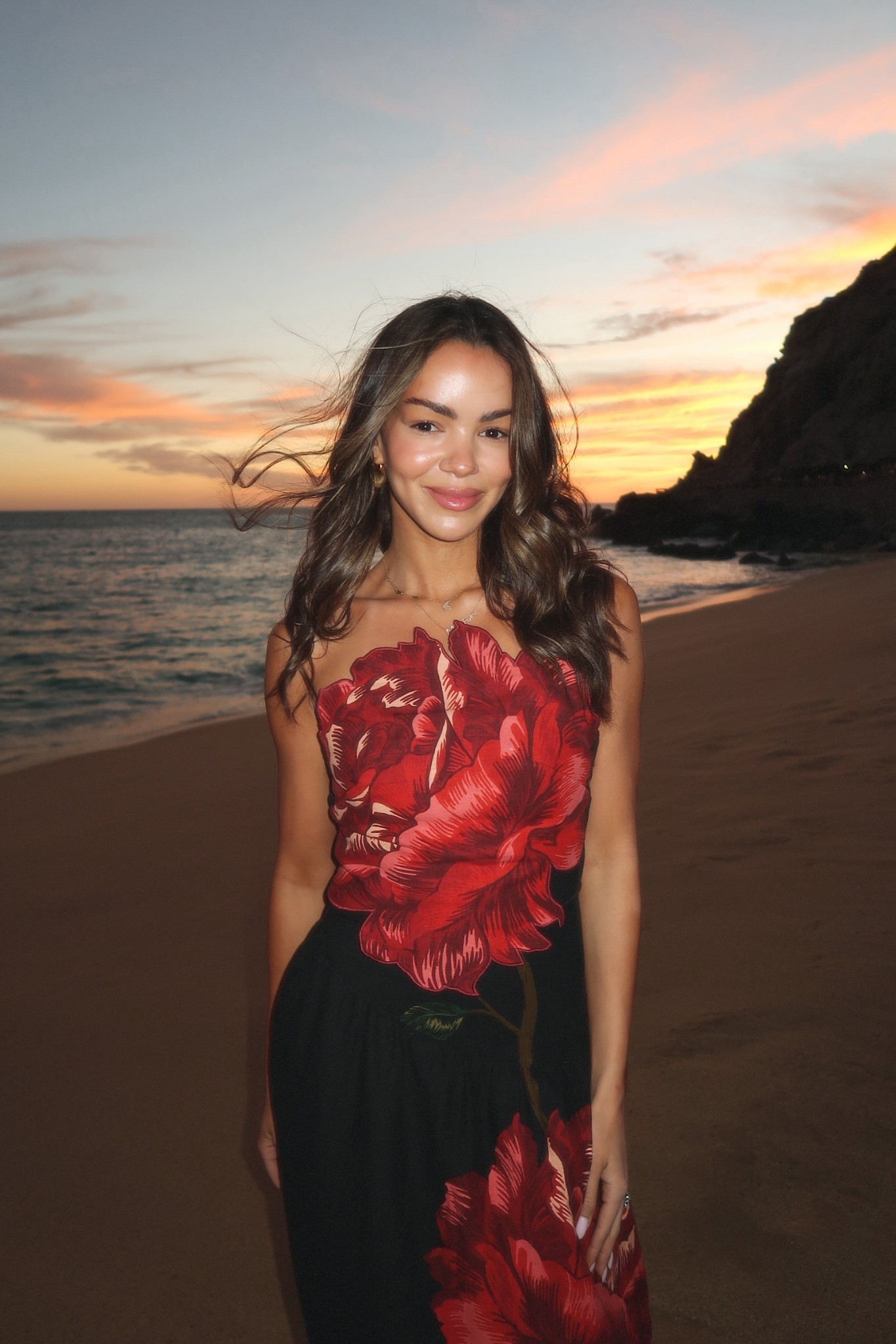 Rosalia dress by Farm Rio
Wearing size XS 