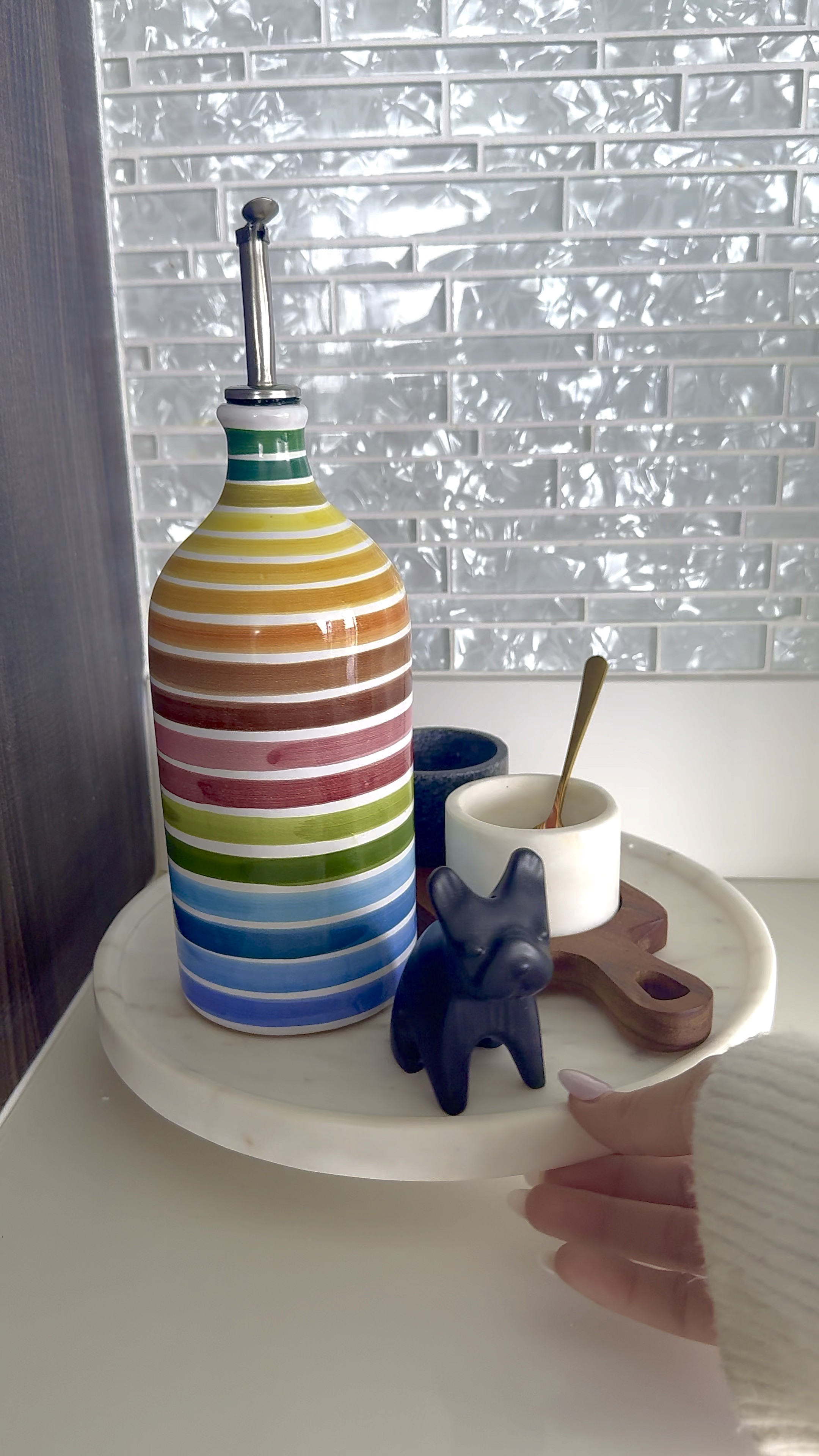 Love this lazy Susan for the counter. So clean and makes everything easily accessible 

#LTKVideo #LTKparties #LTKhome